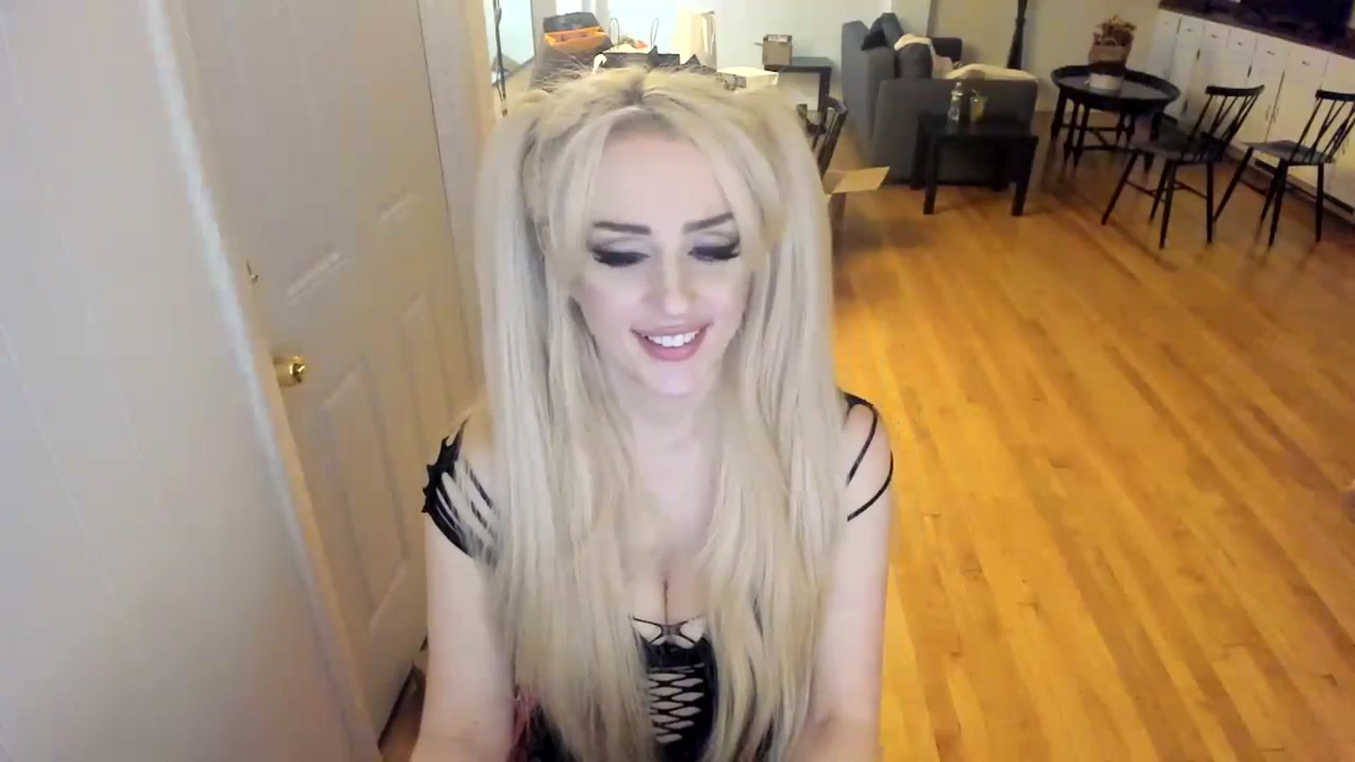 Gallery image thumbnail from Milk_Party's myfreecams stream on, 11/13/2023, 06:01 image 4 of 20