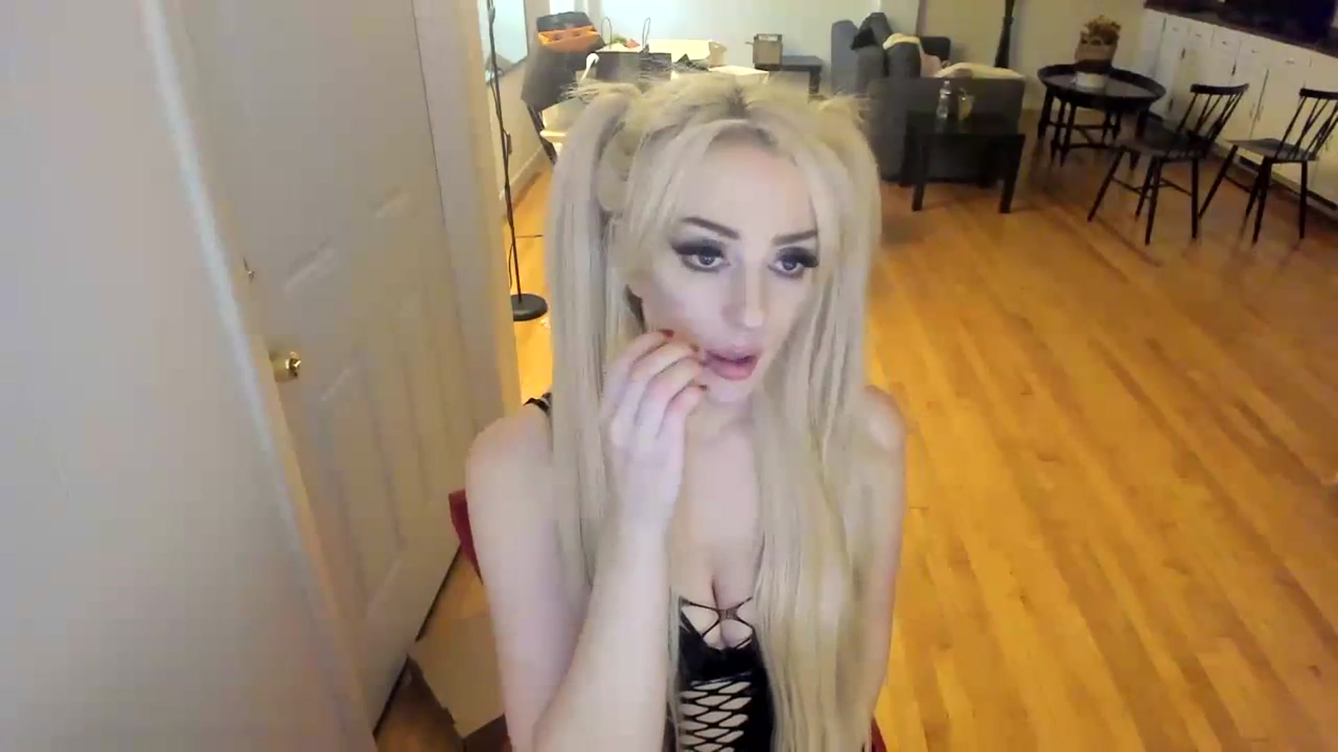 Gallery image thumbnail from Milk_Party's myfreecams stream on, 11/13/2023, 07:35 image 16 of 20