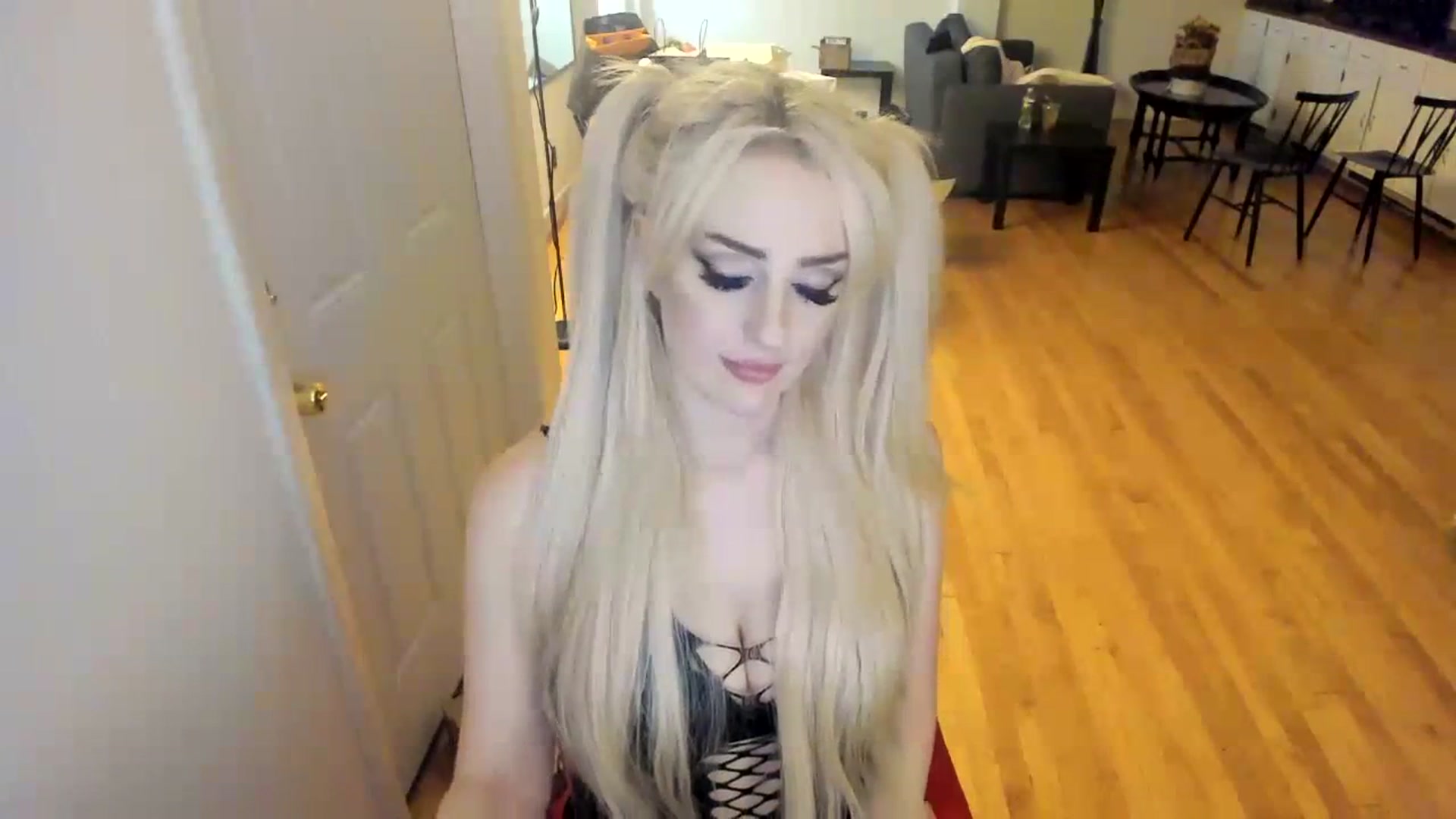 Gallery image thumbnail from Milk_Party's myfreecams stream on, 11/13/2023, 08:34 image 10 of 20