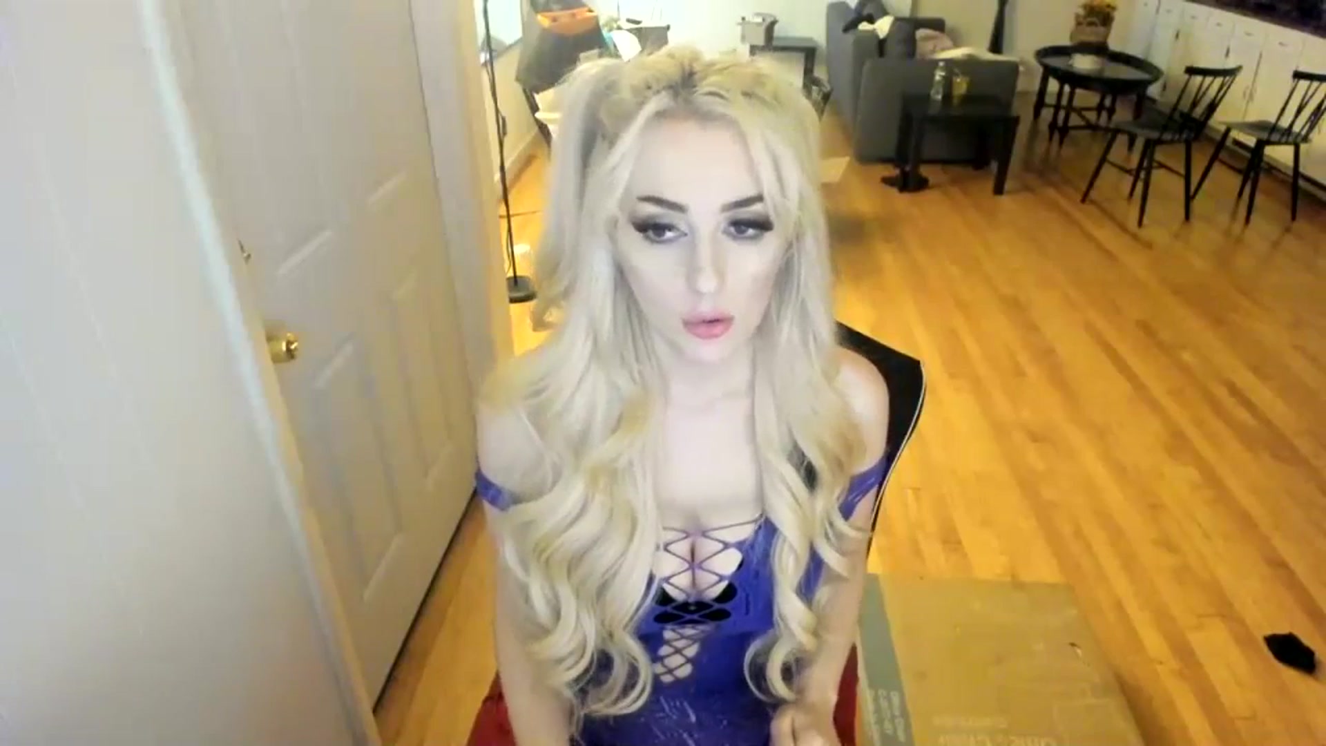 Gallery image thumbnail from Milk_Party's myfreecams stream on, 11/15/2023, 08:20 image 18 of 20