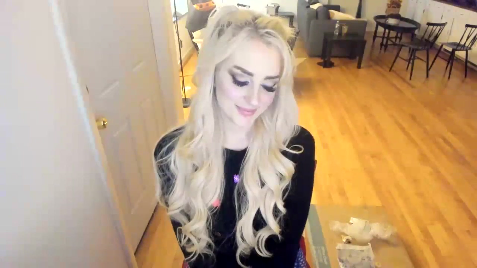 Gallery image thumbnail from Milk_Party's myfreecams stream on, 11/16/2023, 09:16 image 4 of 20