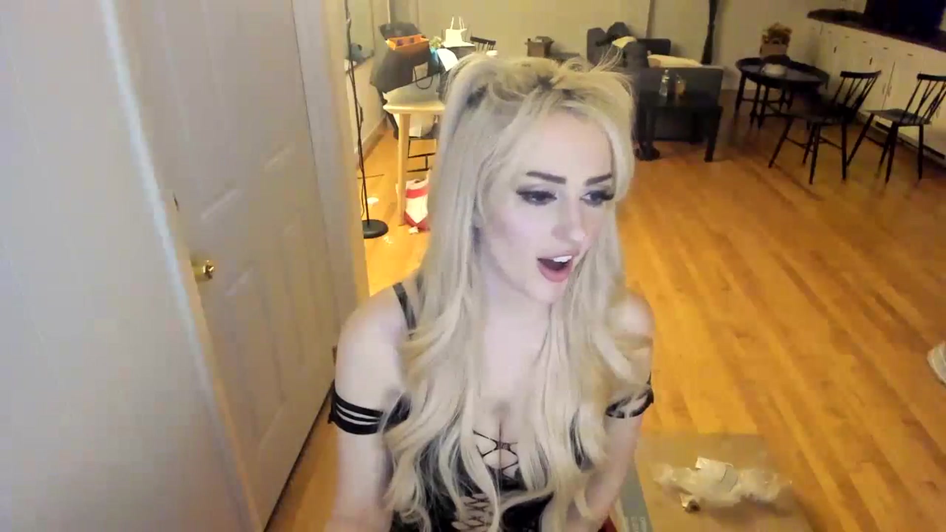 Gallery image thumbnail from Milk_Party's myfreecams stream on, 11/17/2023, 06:51 image 18 of 20