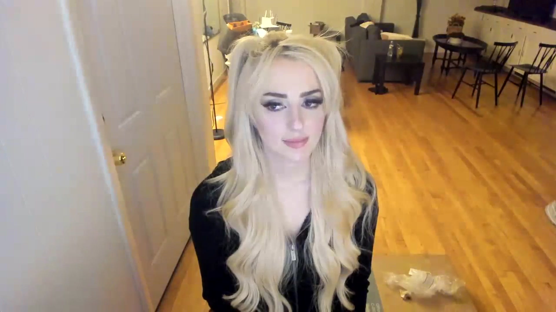 Gallery image thumbnail from Milk_Party's myfreecams stream on, 11/17/2023, 08:38 image 10 of 20