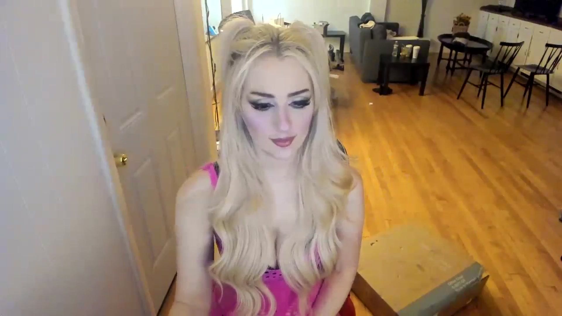 Gallery image thumbnail from Milk_Party's myfreecams stream on, 11/19/2023, 06:43 image 7 of 20