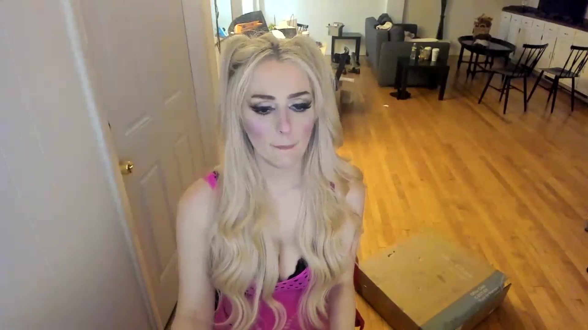 Gallery image thumbnail from Milk_Party's myfreecams stream on, 11/19/2023, 10:31 image 9 of 20