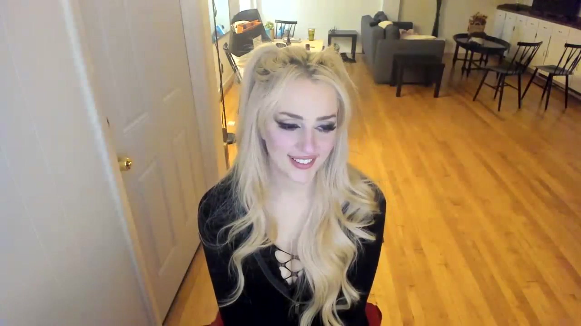Gallery image thumbnail from Milk_Party's myfreecams stream on, 11/20/2023, 03:14 image 16 of 20