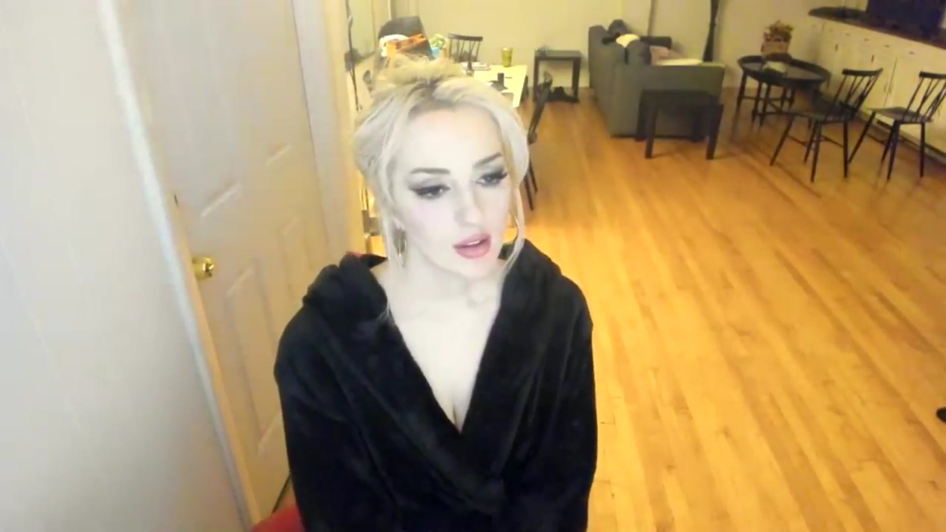 Gallery image thumbnail from Milk_Party's myfreecams stream on, 11/20/2023, 11:25 image 3 of 20