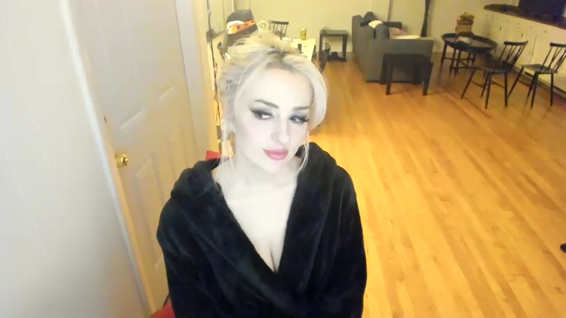 Gallery image thumbnail from Milk_Party's myfreecams stream on, 11/20/2023, 11:25 image 2 of 20
