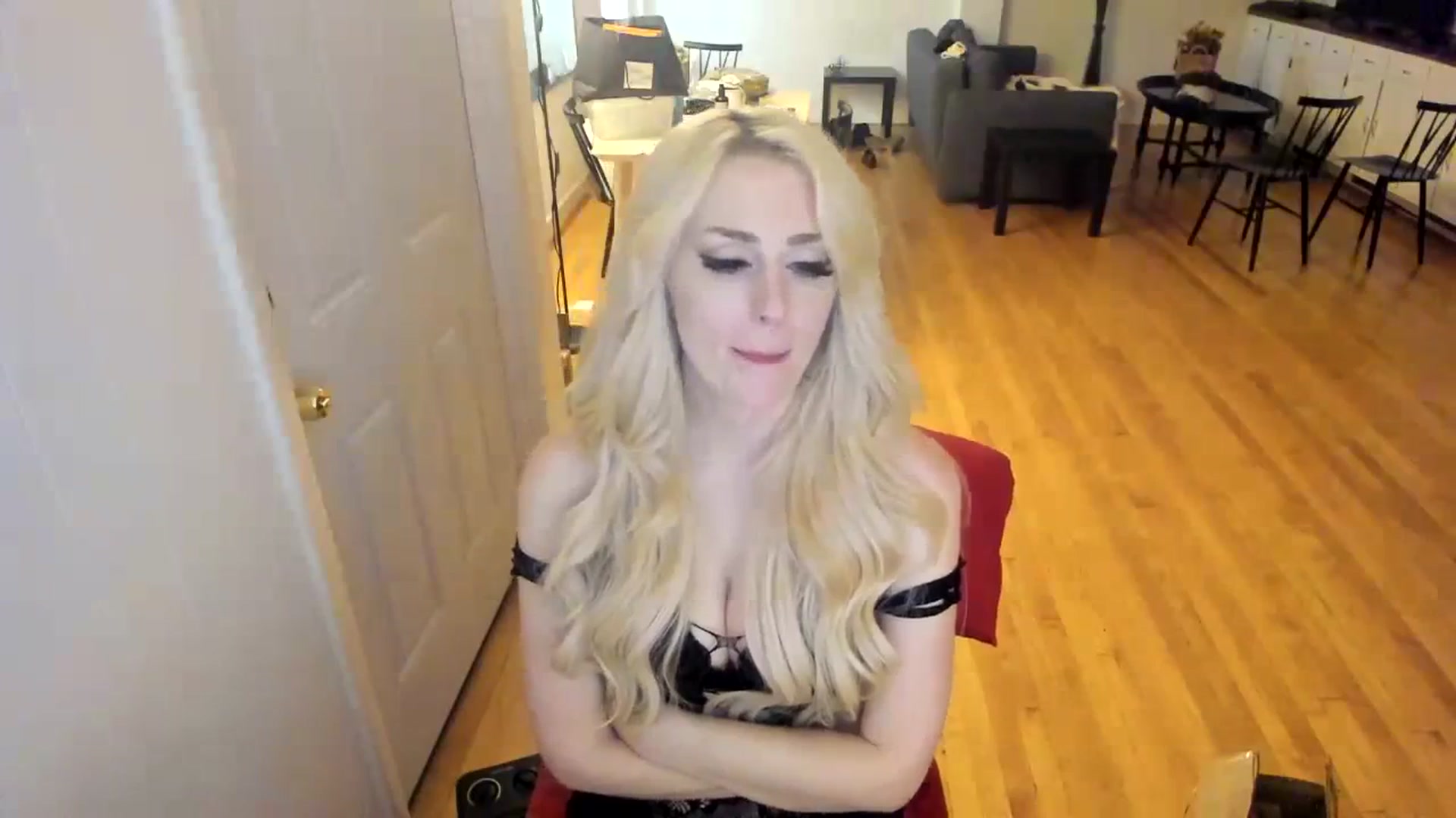 Gallery image thumbnail from Milk_Party's myfreecams stream on, 11/22/2023, 04:32 image 3 of 20