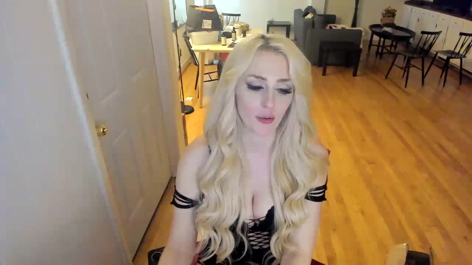 Gallery image thumbnail from Milk_Party's myfreecams stream on, 11/22/2023, 07:09 image 18 of 20