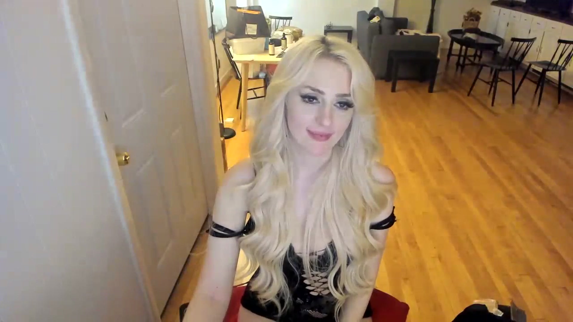 Gallery image thumbnail from Milk_Party's myfreecams stream on, 11/22/2023, 07:24 image 9 of 20