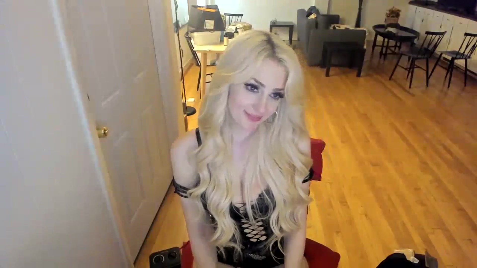 Gallery image thumbnail from Milk_Party's myfreecams stream on, 11/22/2023, 07:24 image 7 of 20