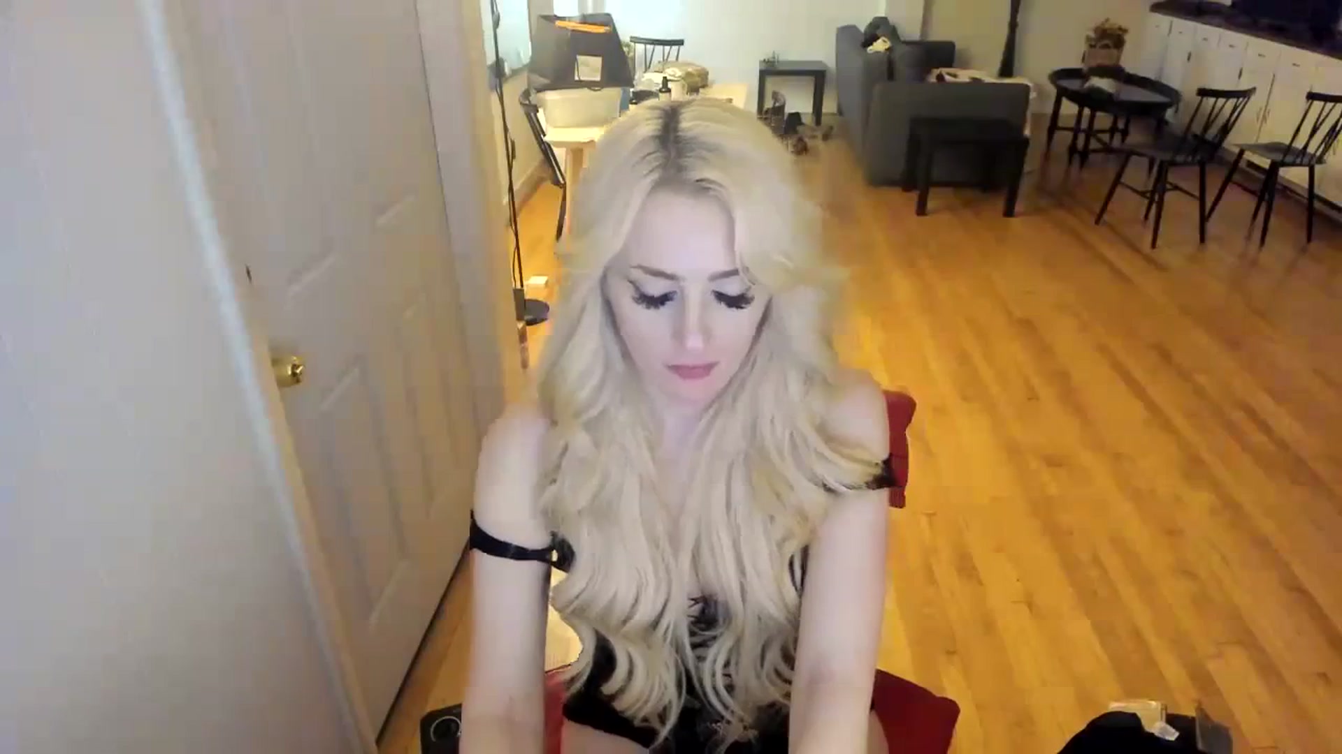 Gallery image thumbnail from Milk_Party's myfreecams stream on, 11/22/2023, 07:24 image 2 of 20