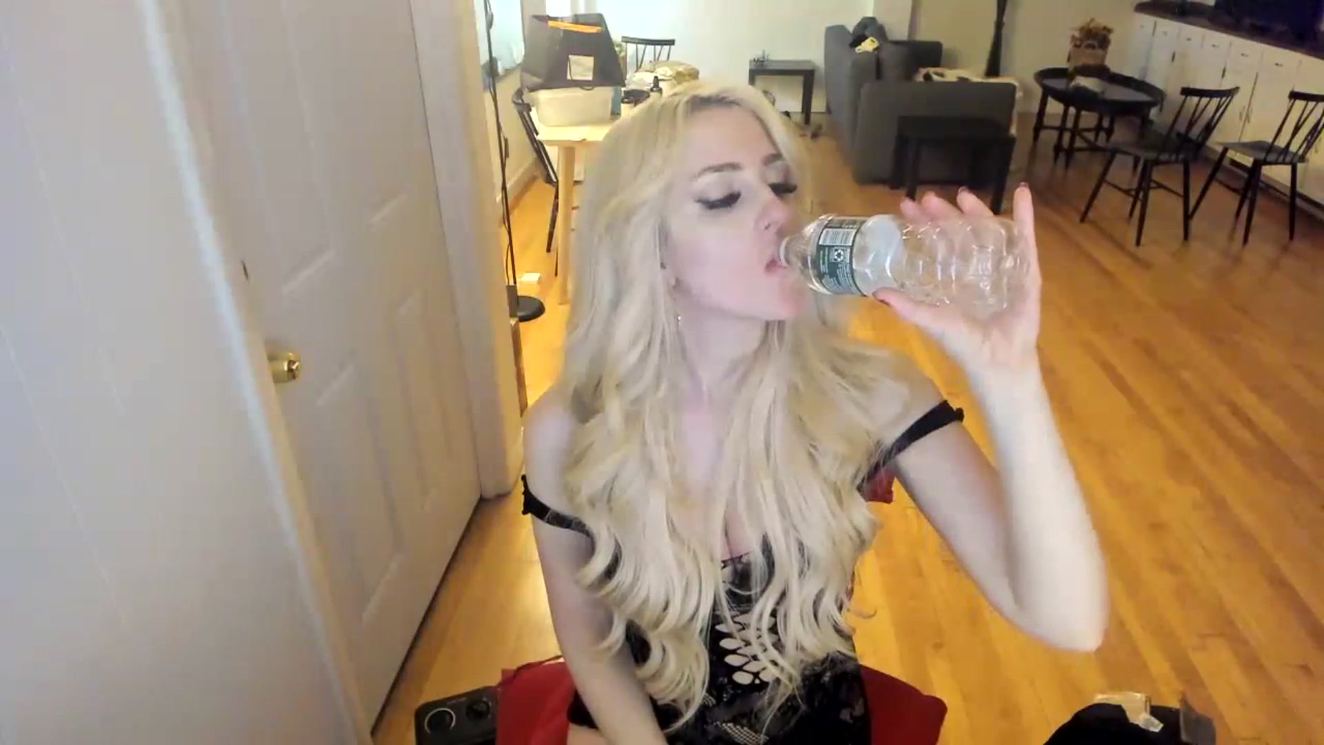 Gallery image thumbnail from Milk_Party's myfreecams stream on, 11/22/2023, 07:24 image 3 of 20