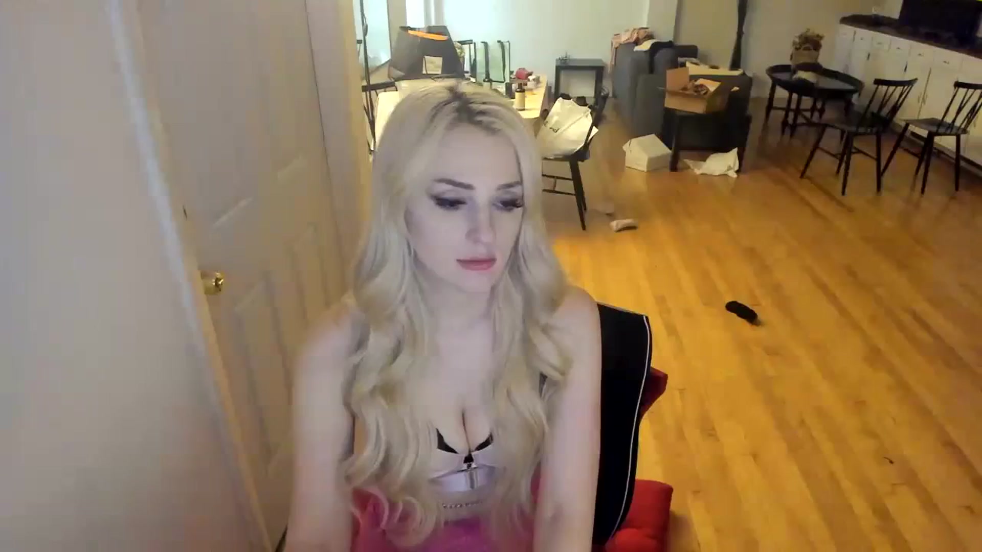 Gallery image thumbnail from Milk_Party's myfreecams stream on, 11/28/2023, 24:45 image 6 of 20