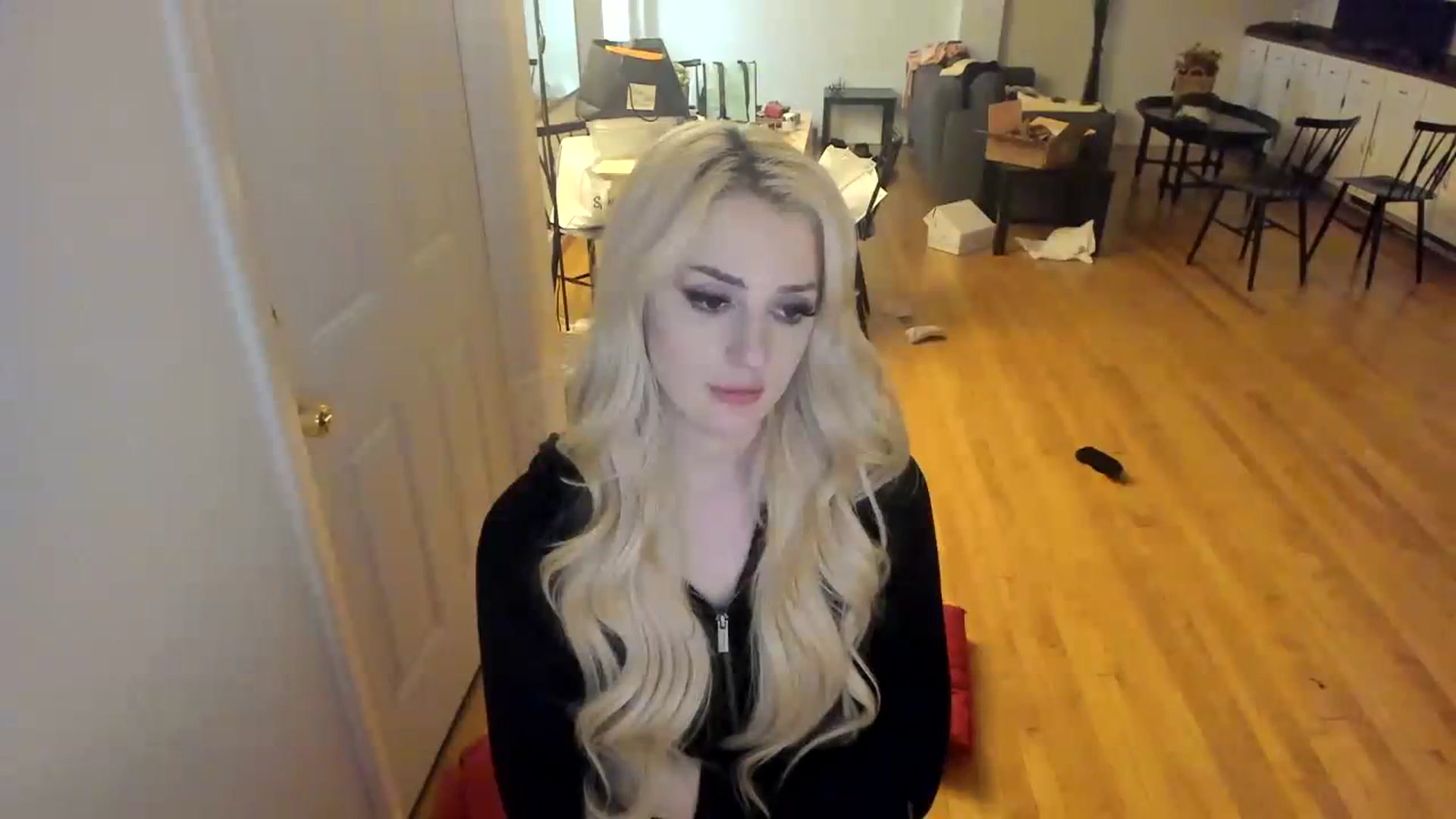 Gallery image thumbnail from Milk_Party's myfreecams stream on, 11/28/2023, 01:11 image 6 of 20