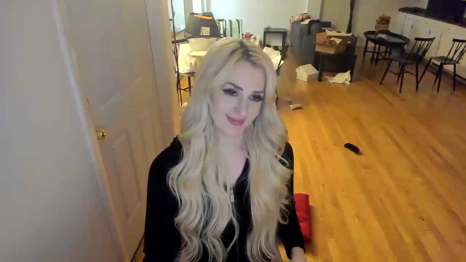 Gallery image thumbnail from Milk_Party's myfreecams stream on, 11/28/2023, 01:11 image 19 of 20