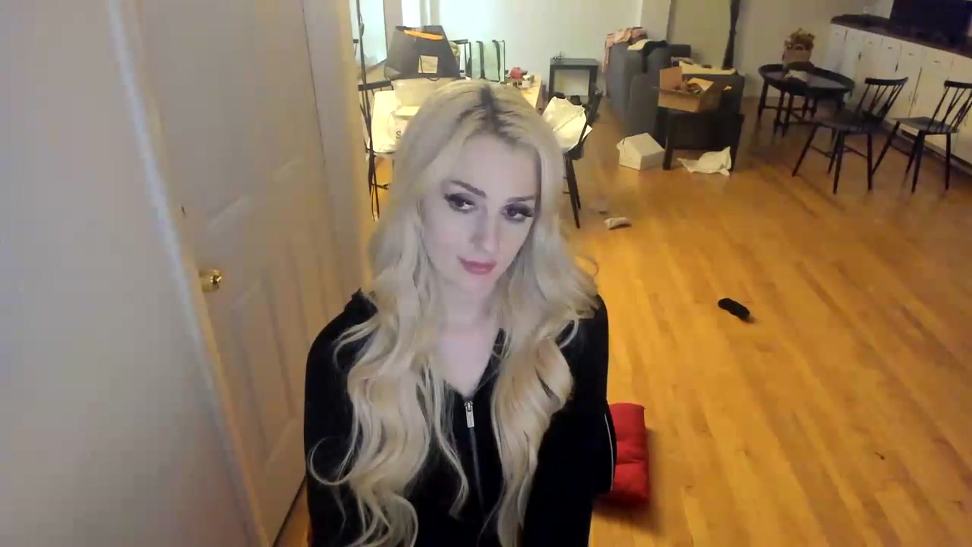 Gallery image thumbnail from Milk_Party's myfreecams stream on, 11/28/2023, 01:11 image 14 of 20