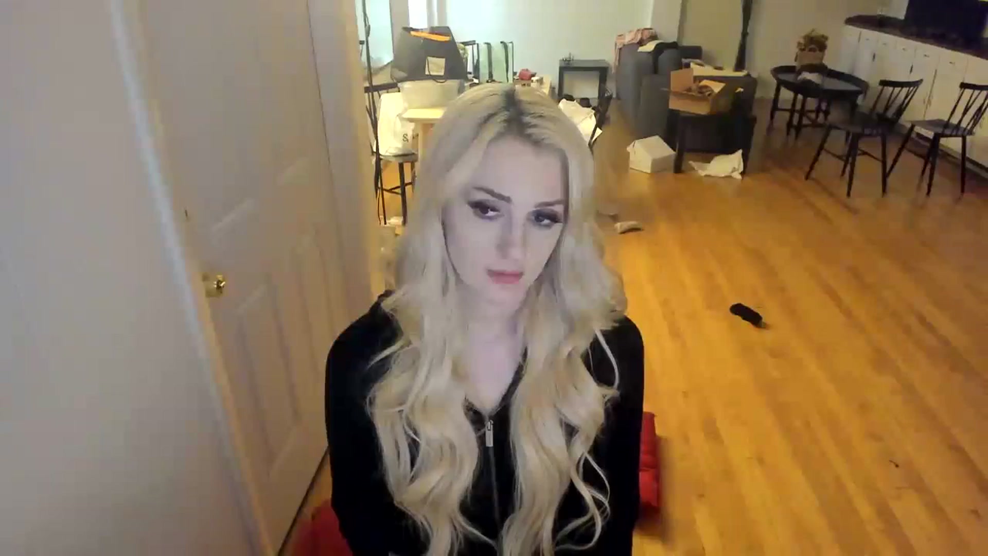 Gallery image thumbnail from Milk_Party's myfreecams stream on, 11/28/2023, 01:11 image 9 of 20