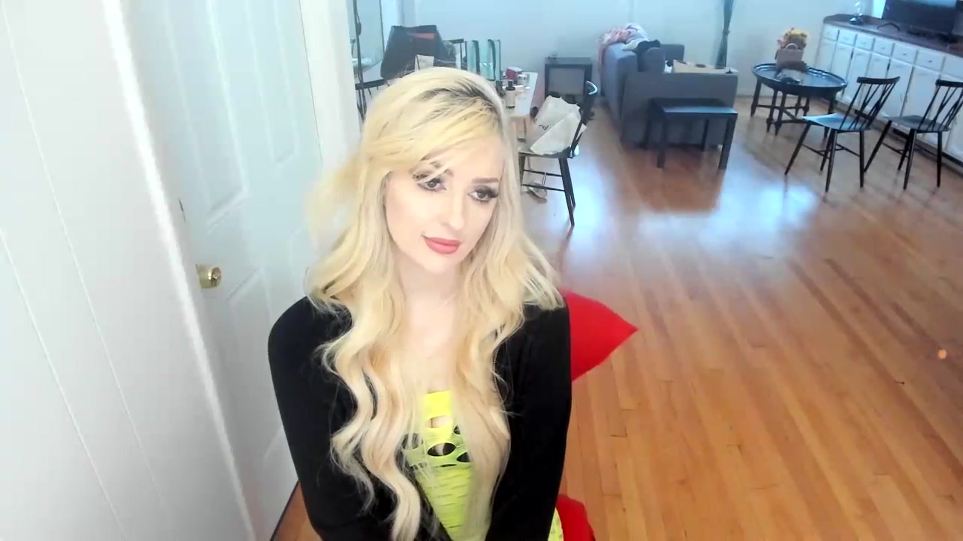 Gallery image thumbnail from Milk_Party's myfreecams stream on, 11/28/2023, 14:47 image 15 of 20
