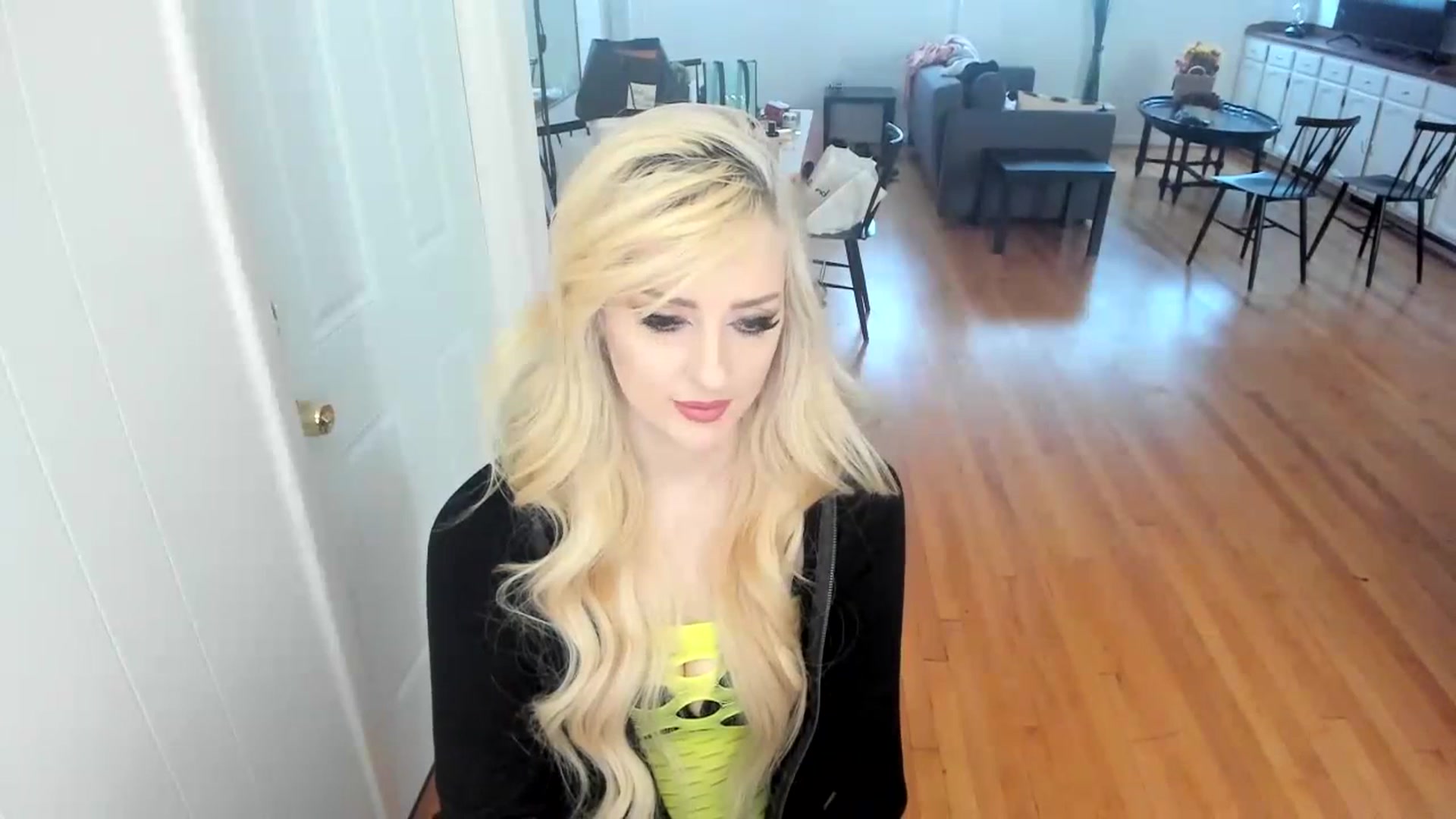 Gallery image thumbnail from Milk_Party's myfreecams stream on, 11/28/2023, 14:47 image 17 of 20