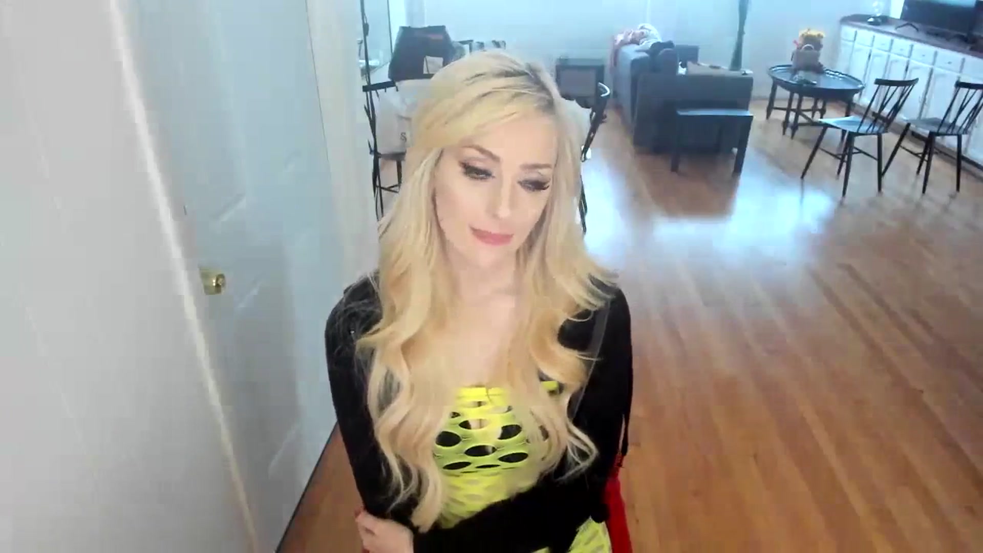 Gallery image thumbnail from Milk_Party's myfreecams stream on, 11/28/2023, 16:48 image 7 of 20
