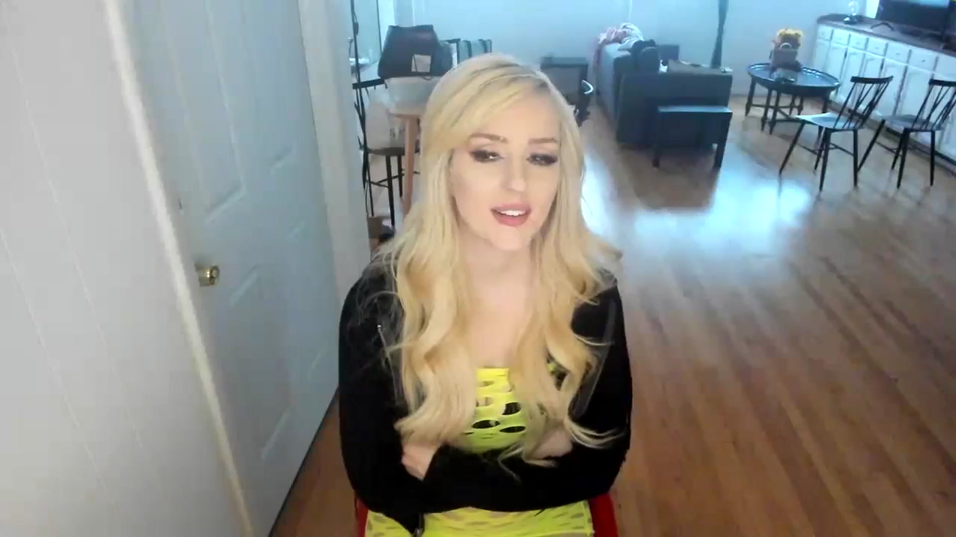Gallery image thumbnail from Milk_Party's myfreecams stream on, 11/28/2023, 16:48 image 10 of 20