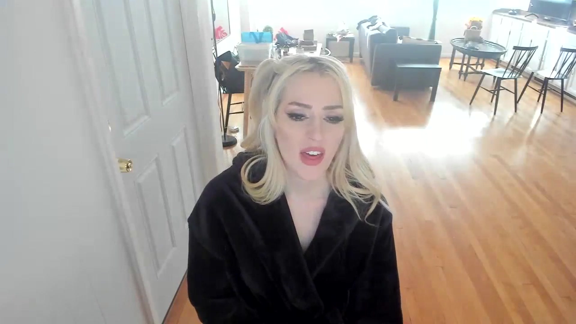 Gallery image thumbnail from Milk_Party's myfreecams stream on, 11/28/2023, 20:41 image 10 of 20
