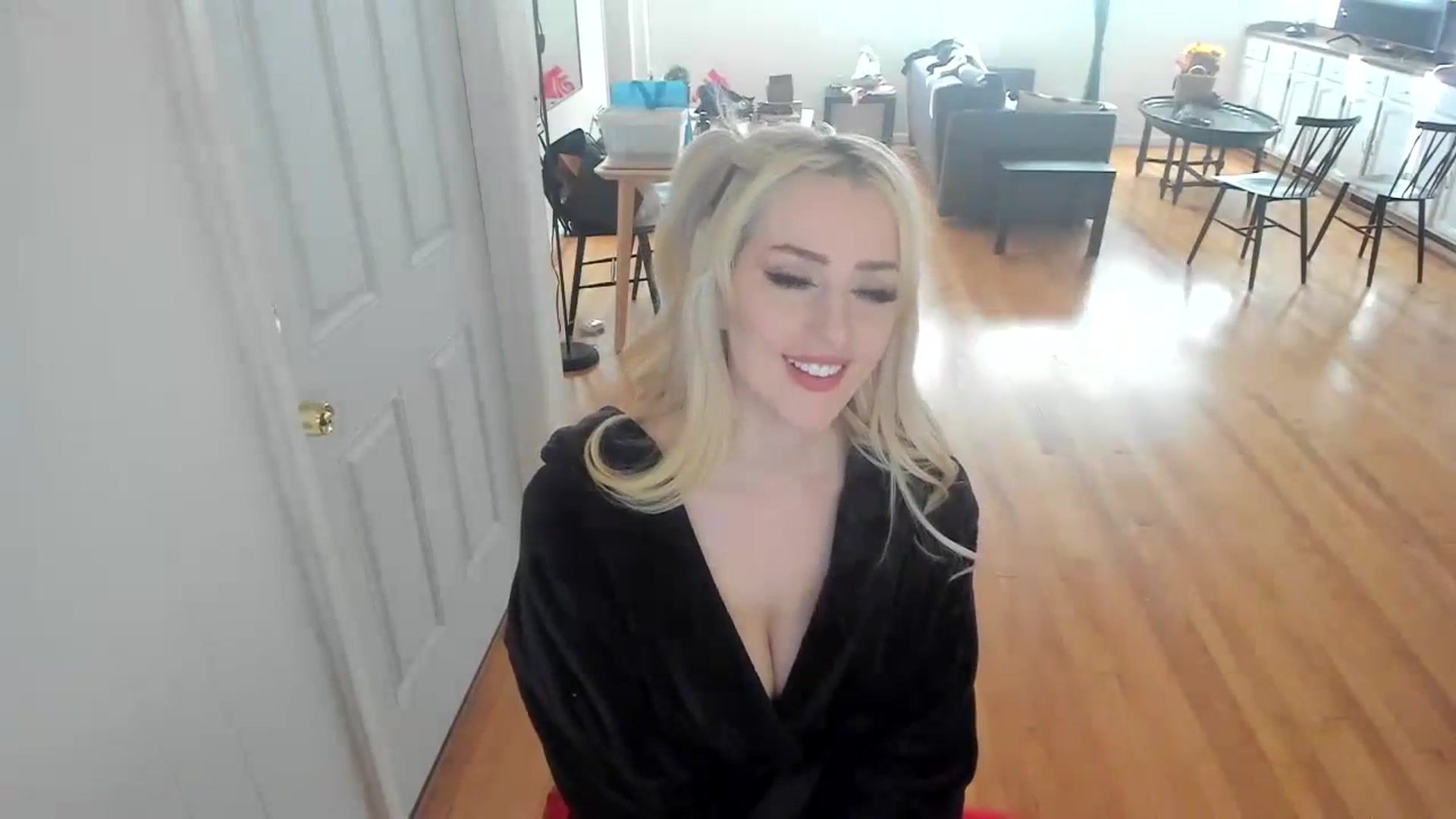Gallery image thumbnail from Milk_Party's myfreecams stream on, 11/28/2023, 20:41 image 12 of 20