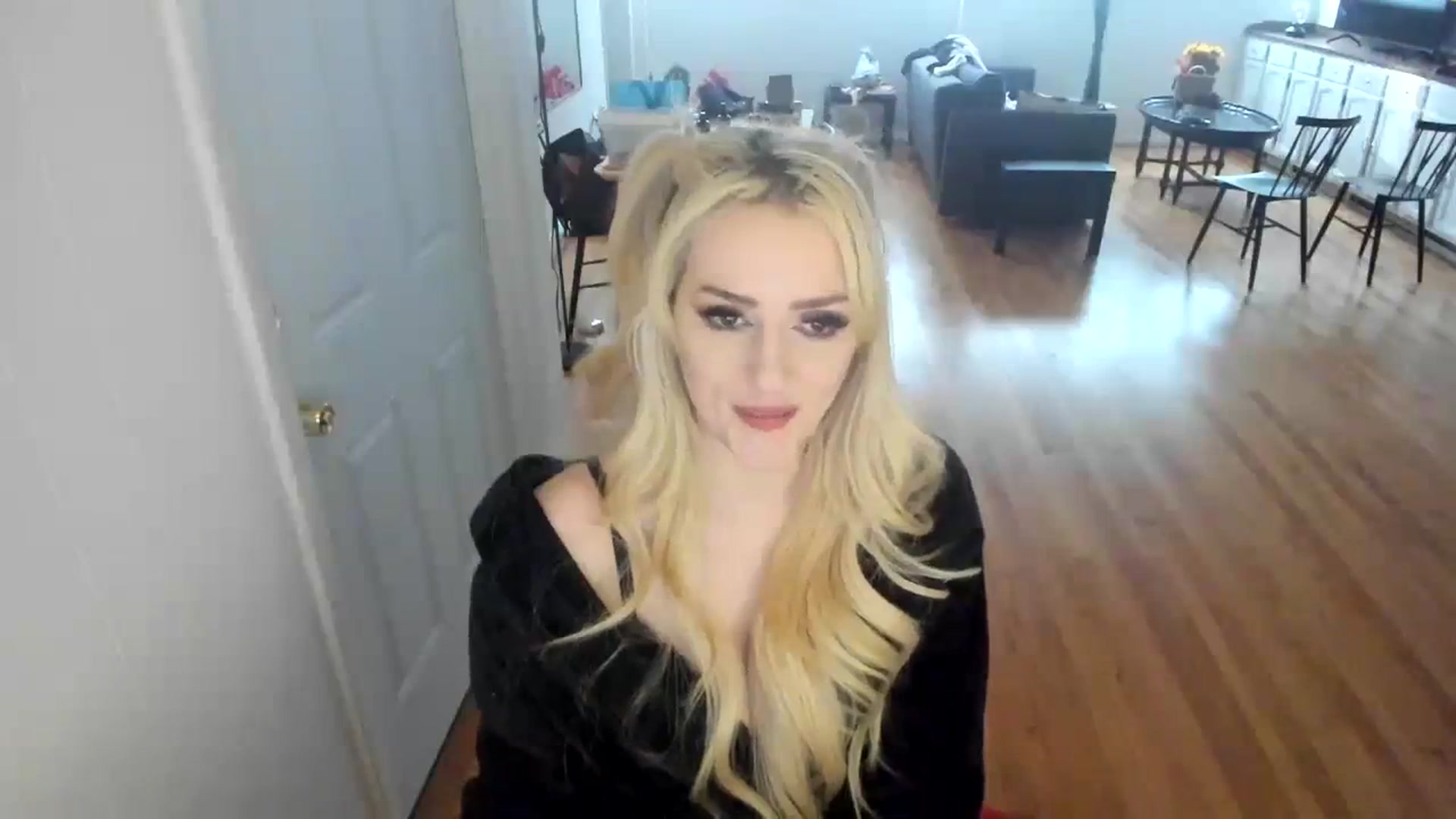 Gallery image thumbnail from Milk_Party's myfreecams stream on, 11/28/2023, 20:41 image 5 of 20