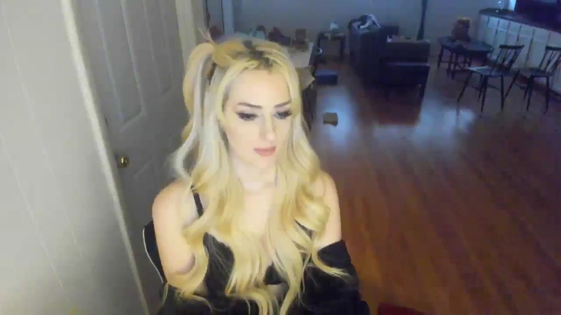 Gallery image thumbnail from Milk_Party's myfreecams stream on, 11/28/2023, 21:50 image 13 of 20