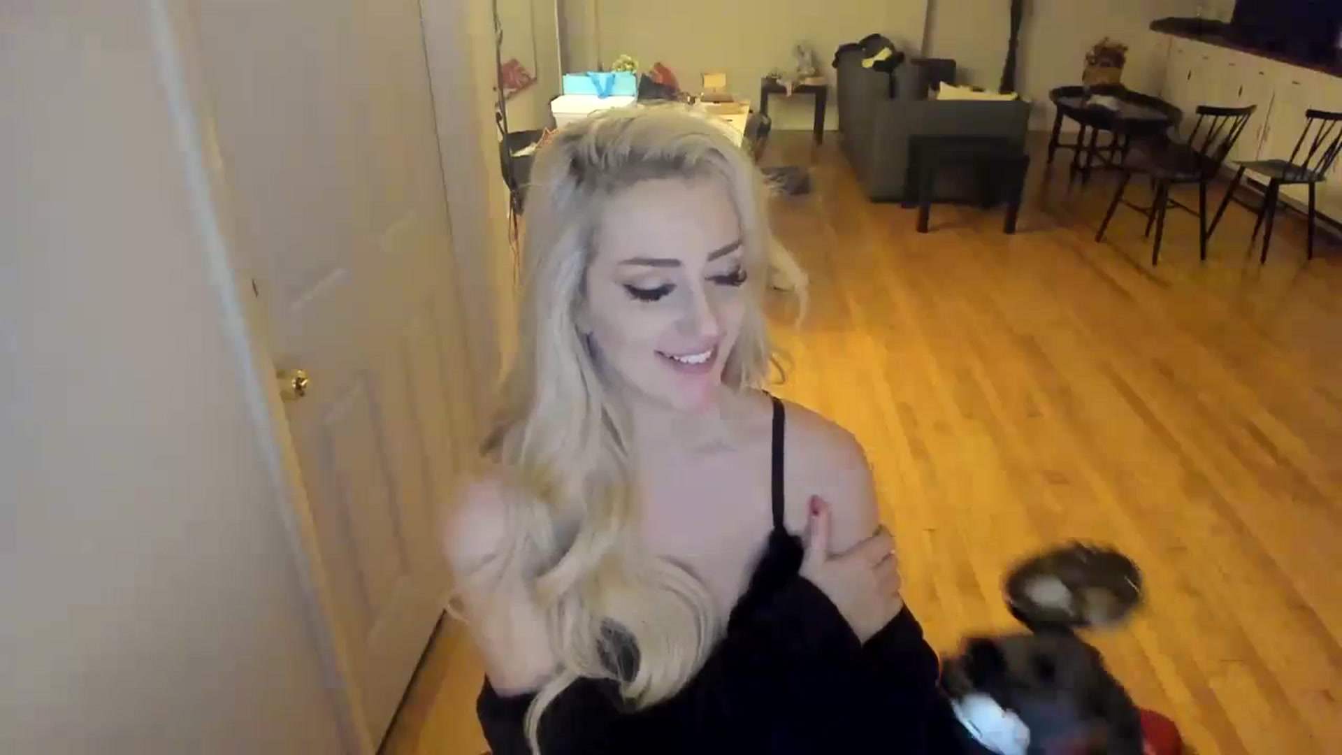 Gallery image thumbnail from Milk_Party's myfreecams stream on, 11/29/2023, 02:15 image 7 of 20