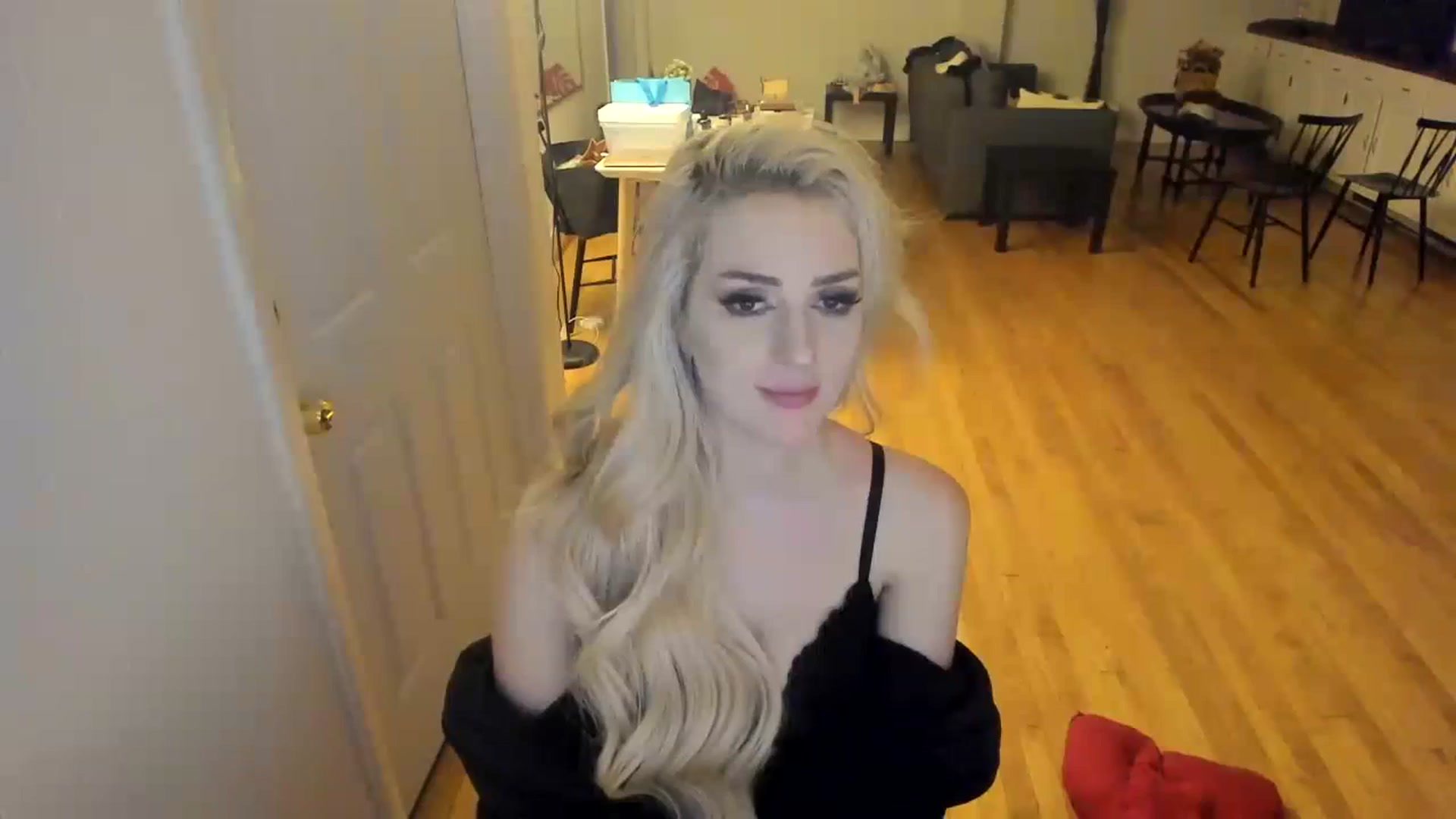 Gallery image thumbnail from Milk_Party's myfreecams stream on, 11/29/2023, 02:15 image 3 of 20