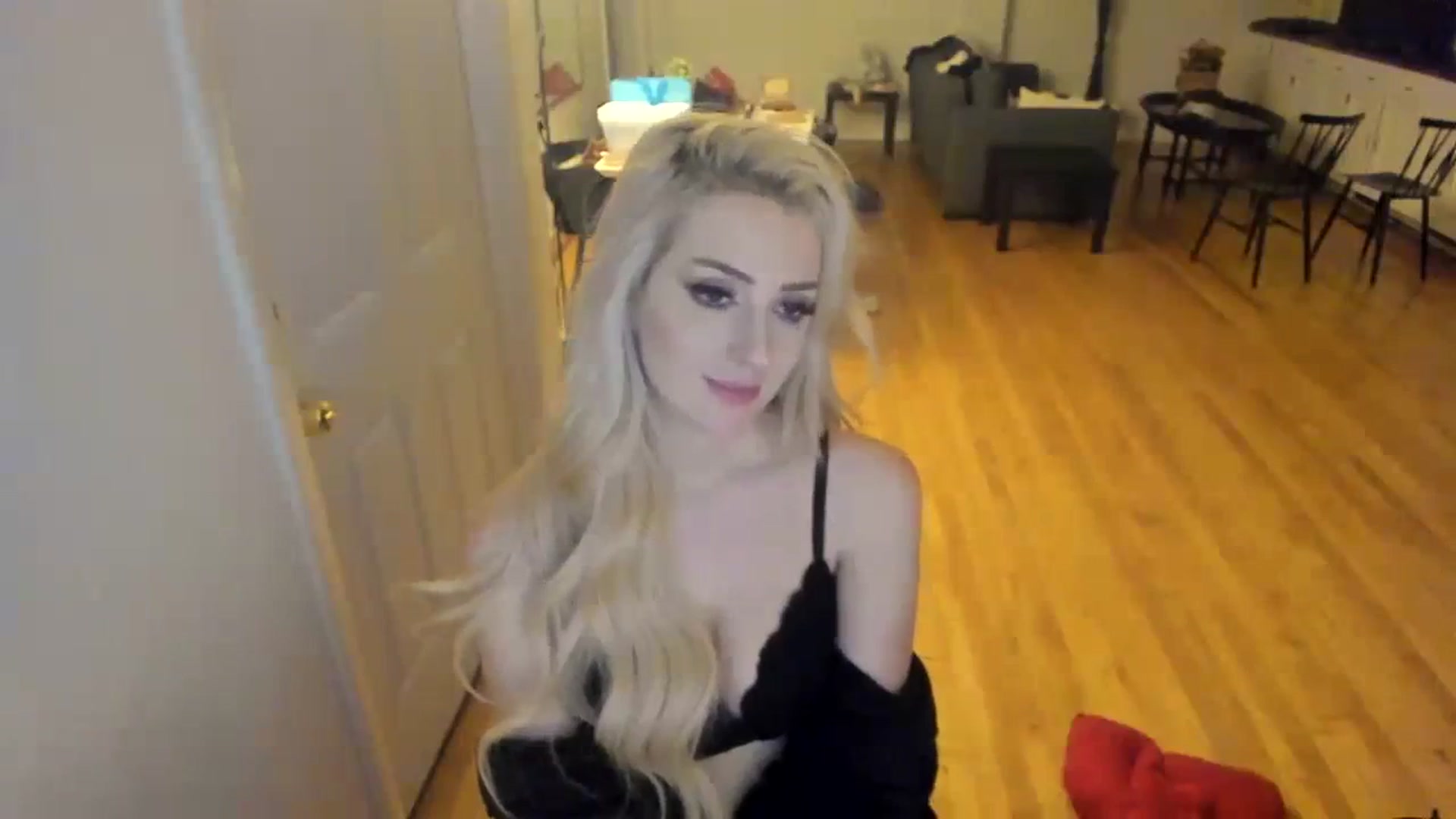 Gallery image thumbnail from Milk_Party's myfreecams stream on, 11/29/2023, 02:15 image 8 of 20