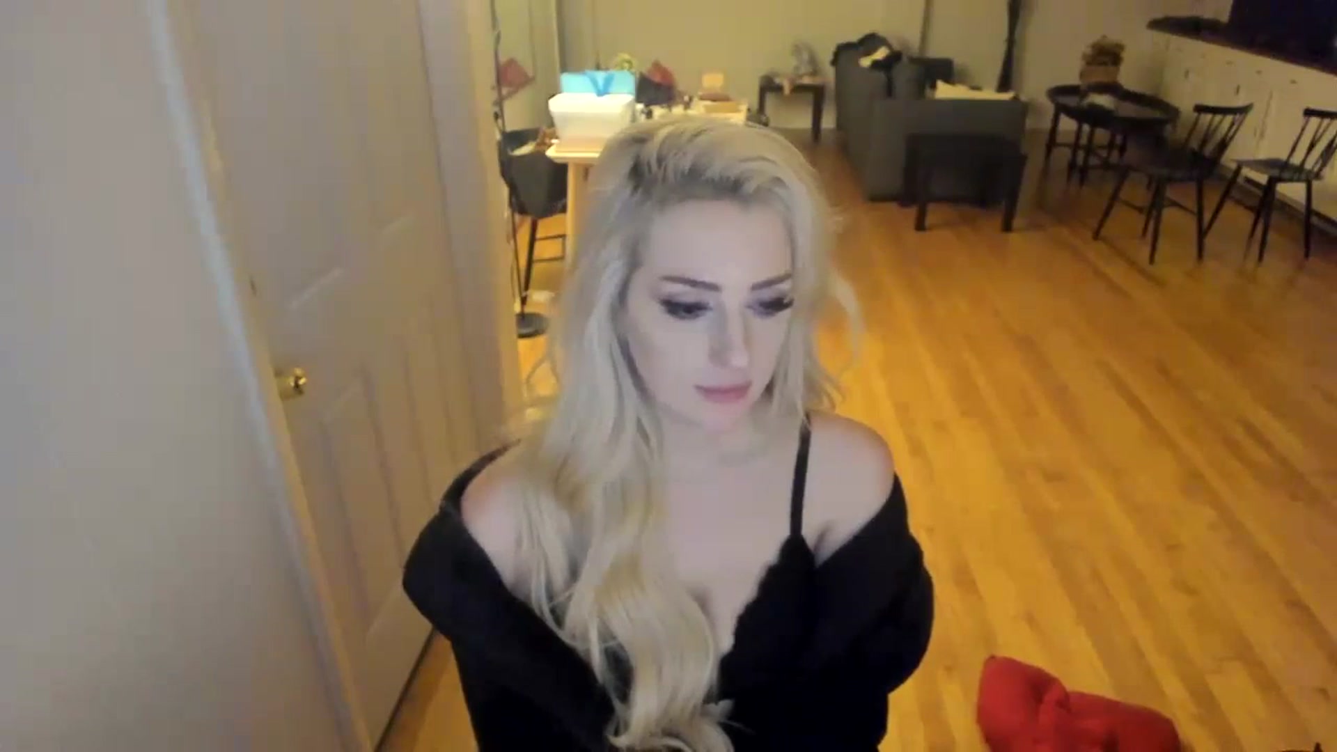 Gallery image thumbnail from Milk_Party's myfreecams stream on, 11/29/2023, 02:15 image 12 of 20