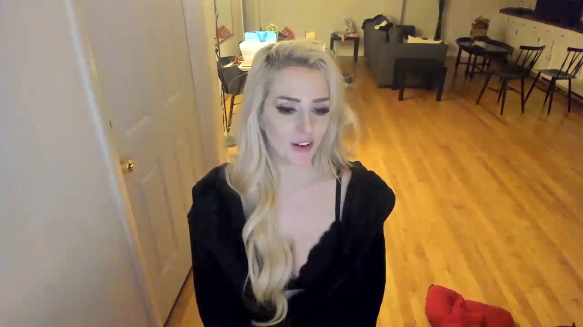 Gallery image thumbnail from Milk_Party's myfreecams stream on, 11/29/2023, 02:15 image 15 of 20