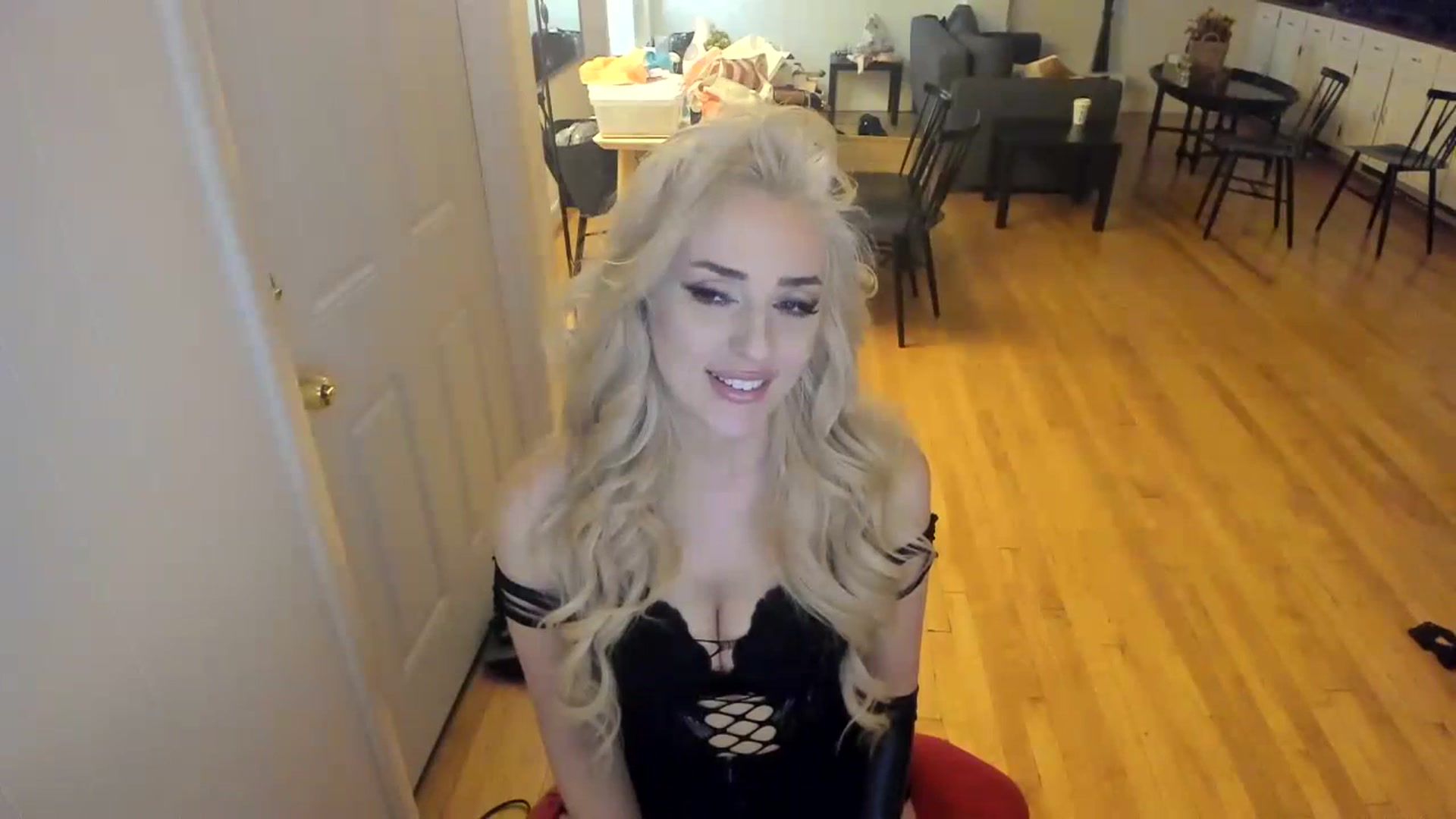 Gallery image thumbnail from Milk_Party's myfreecams stream on, 12/13/2023, 01:13 image 4 of 20