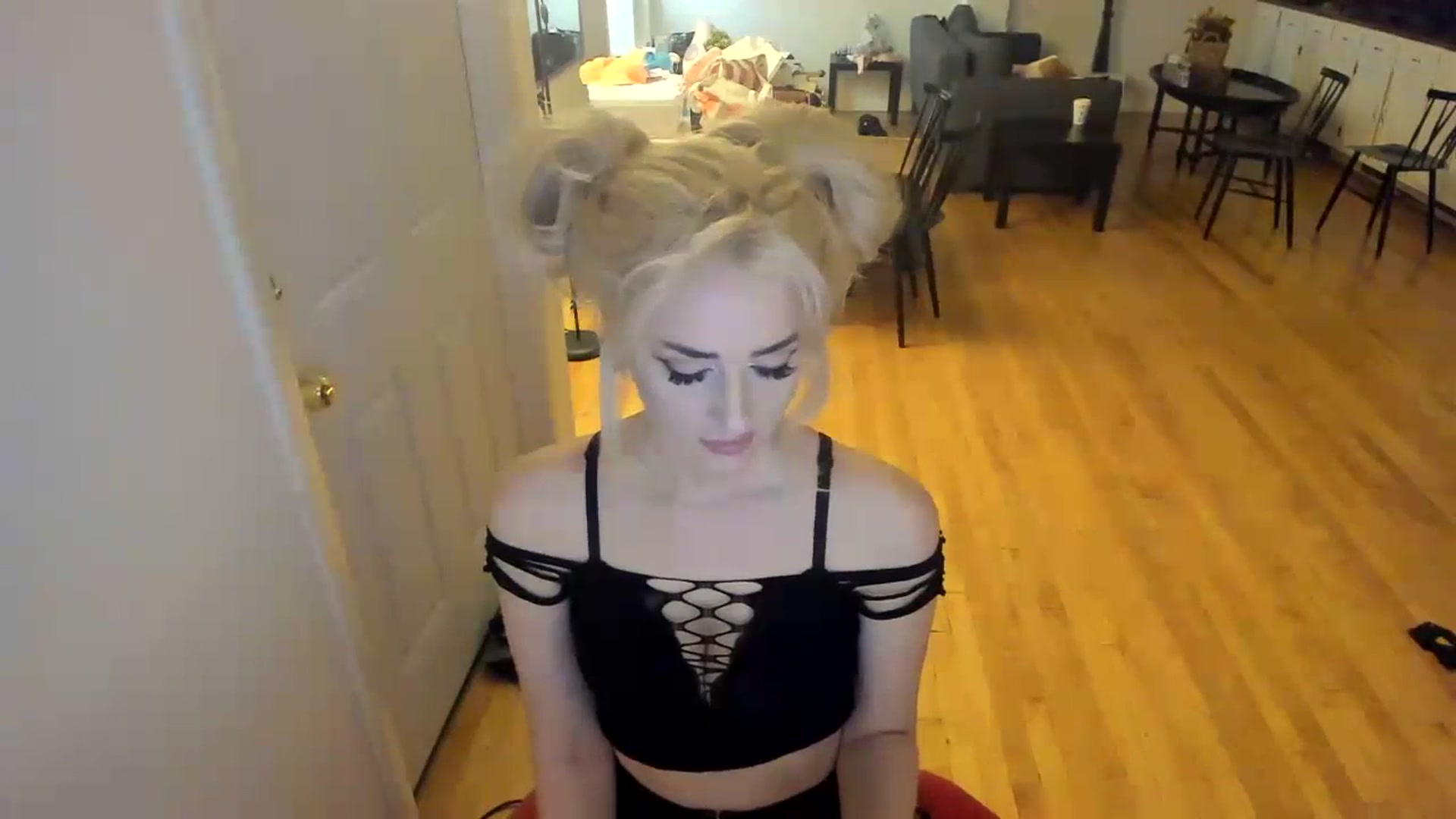 Gallery image thumbnail from Milk_Party's myfreecams stream on, 12/13/2023, 02:11 image 18 of 20