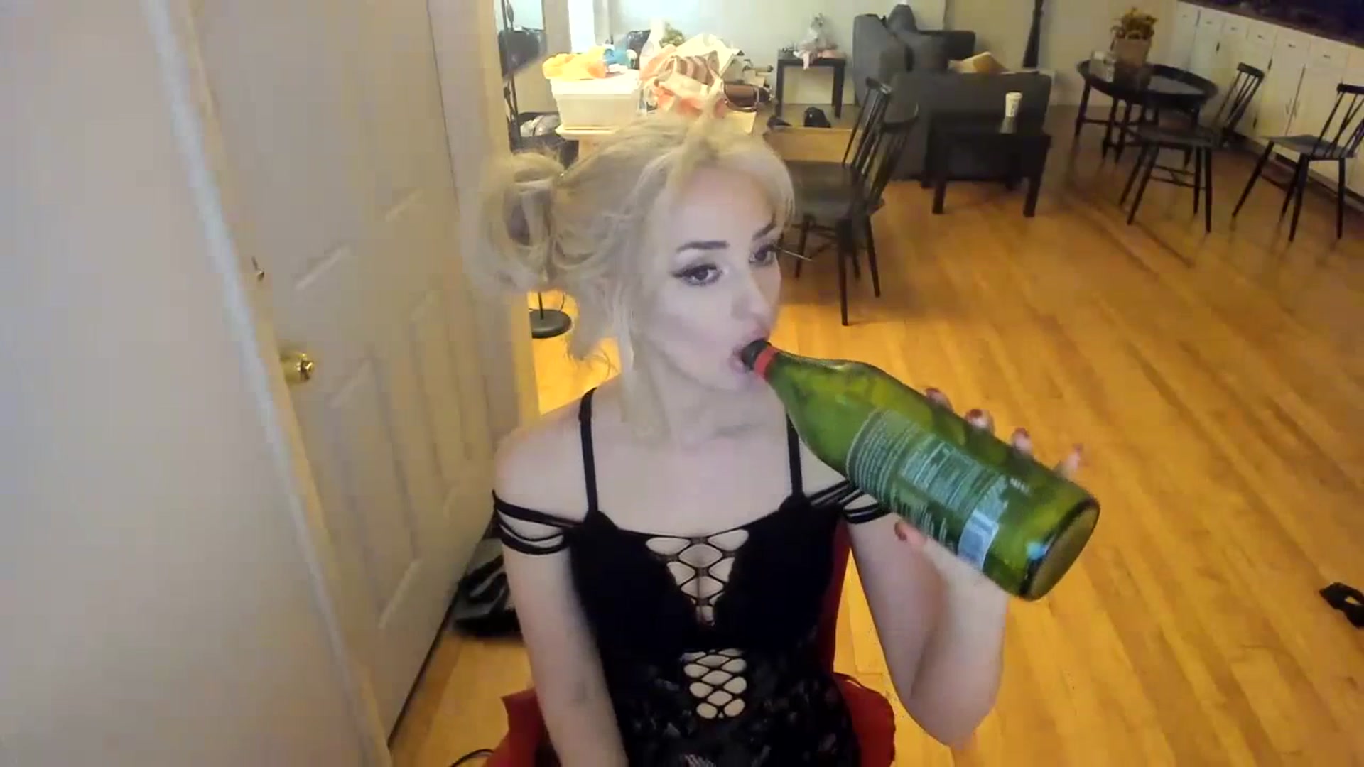 Gallery image thumbnail from Milk_Party's myfreecams stream on, 12/13/2023, 03:01 image 5 of 20