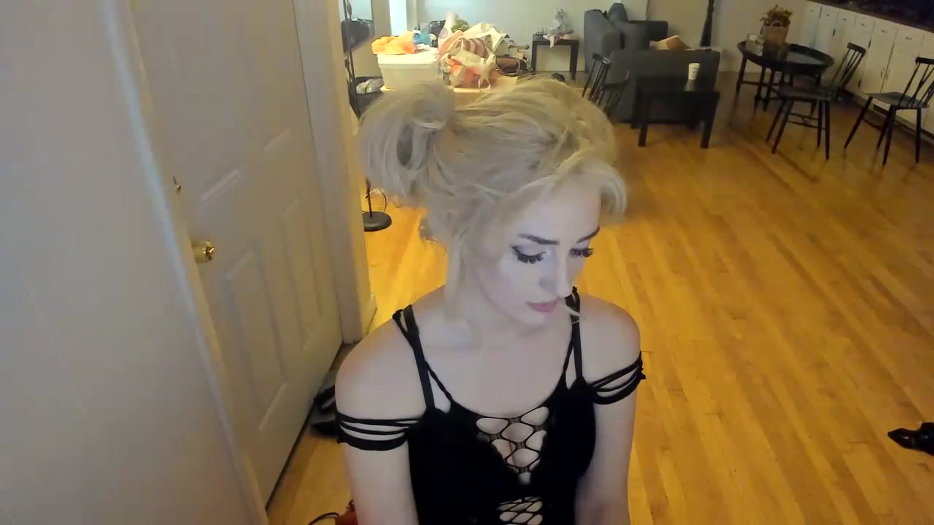 Gallery image thumbnail from Milk_Party's myfreecams stream on, 12/13/2023, 03:23 image 4 of 20