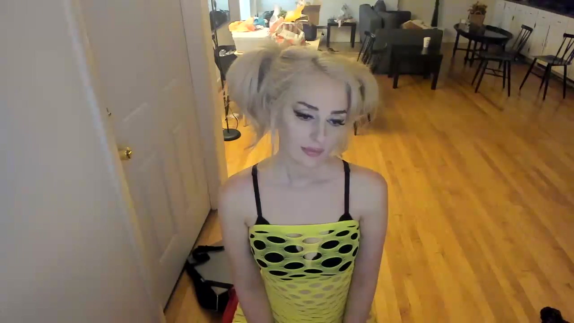 Gallery image thumbnail from Milk_Party's myfreecams stream on, 12/14/2023, 01:31 image 7 of 20