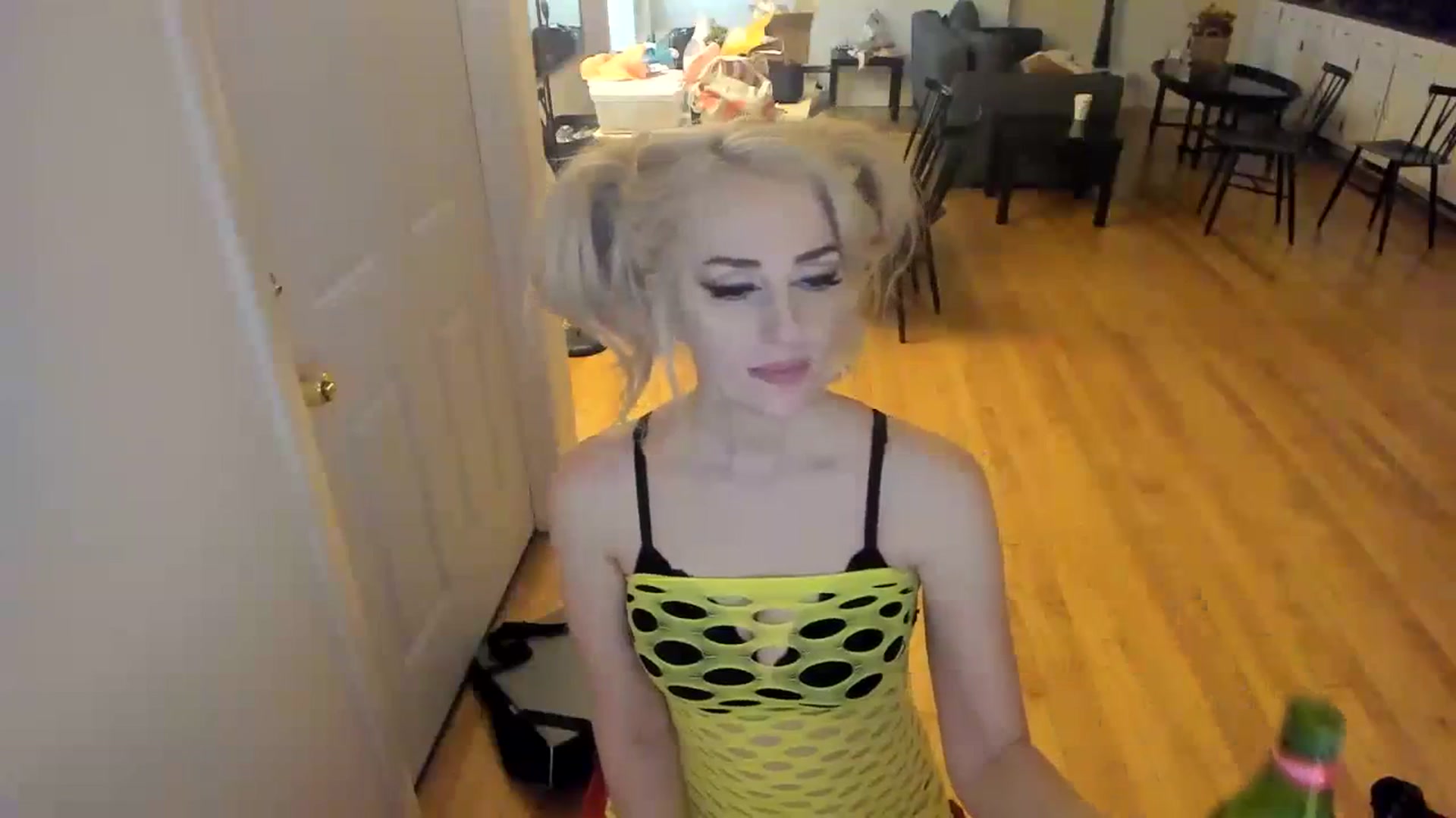 Gallery image thumbnail from Milk_Party's myfreecams stream on, 12/14/2023, 01:31 image 10 of 20