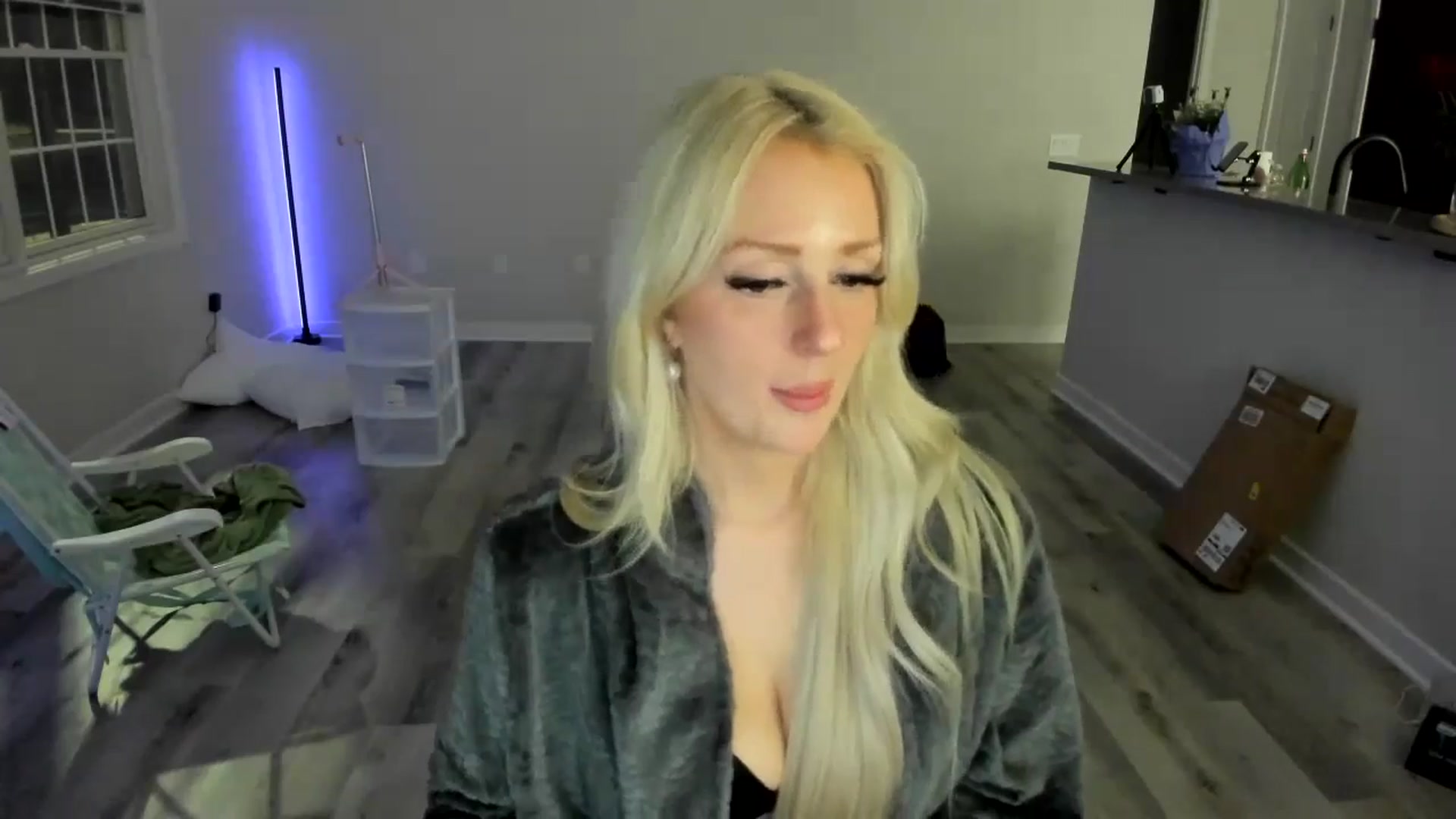 Gallery image thumbnail from Milk_Party's myfreecams stream on, 04/18/2024, 03:48 image 16 of 20