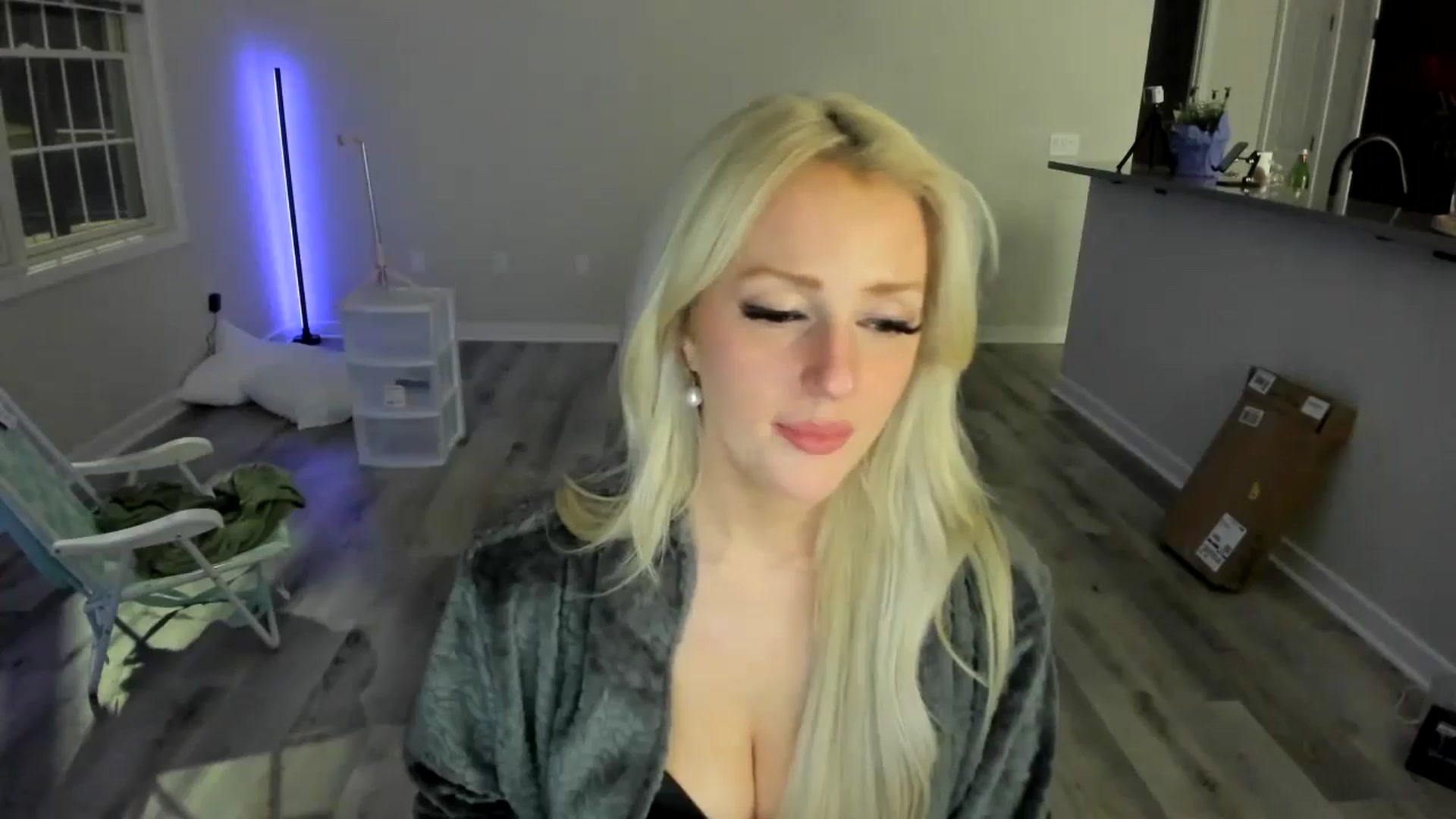 Gallery image thumbnail from Milk_Party's myfreecams stream on, 04/18/2024, 03:48 image 4 of 20