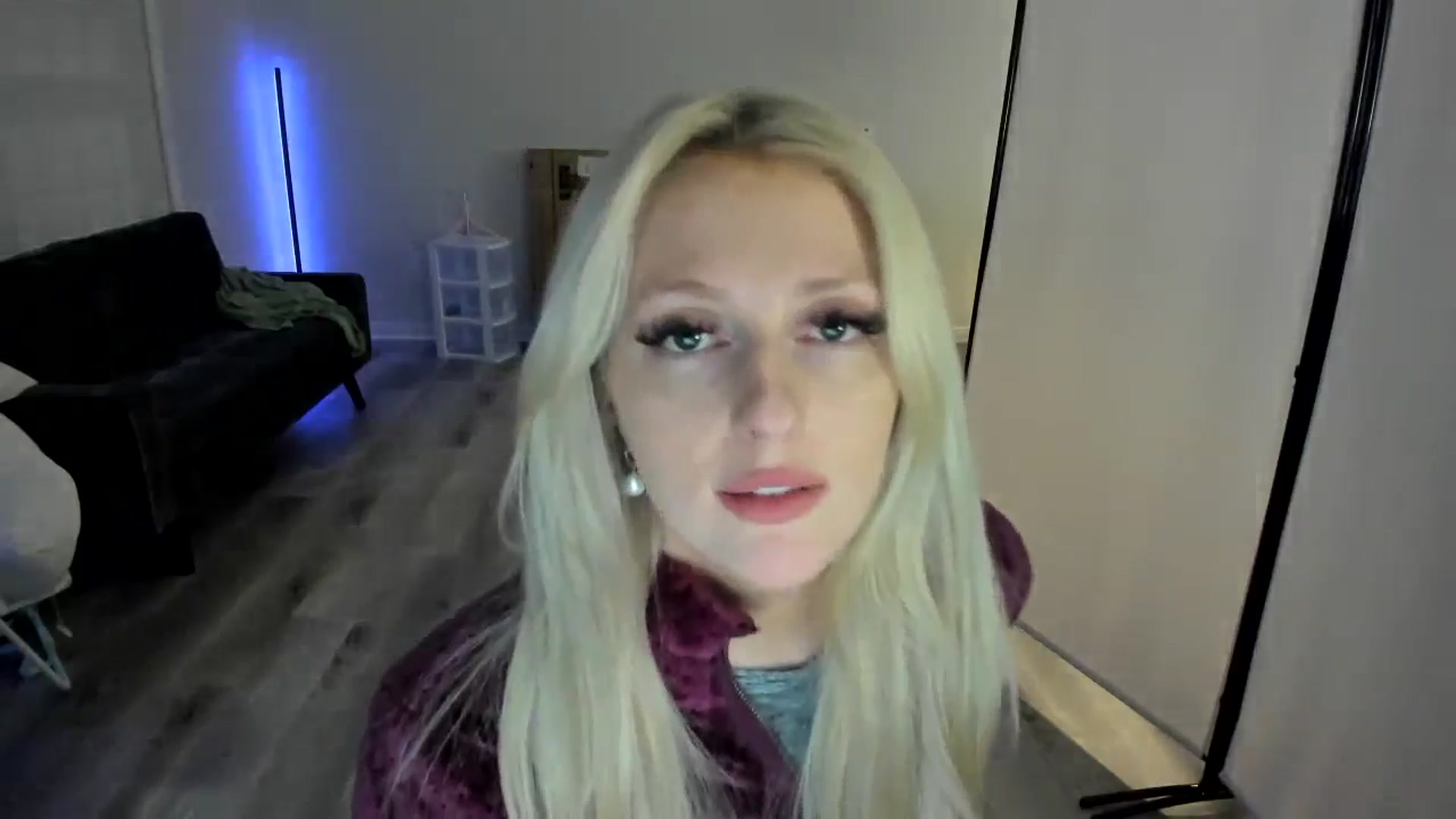 Gallery image thumbnail from Milk_Party's myfreecams stream on, 04/19/2024, 04:46 image 9 of 20