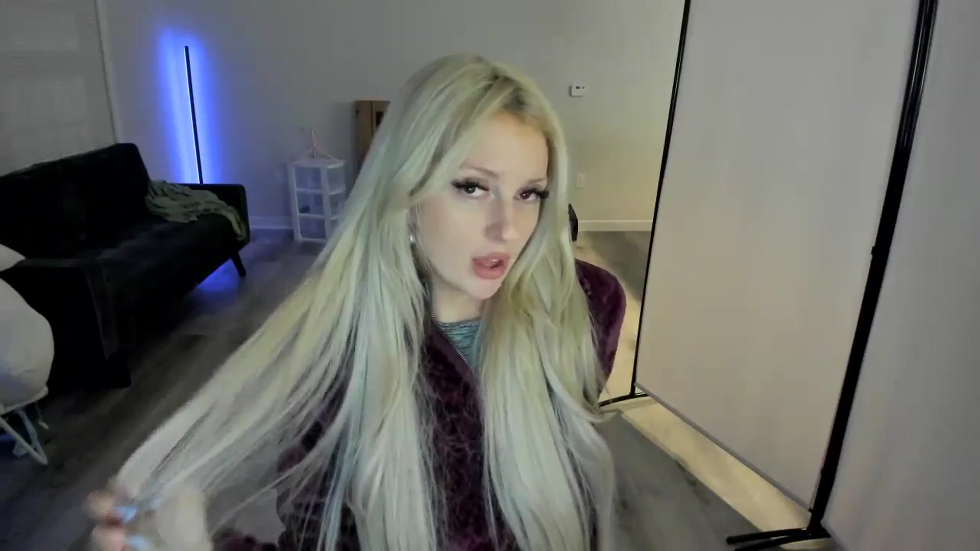 Gallery image thumbnail from Milk_Party's myfreecams stream on, 04/19/2024, 04:46 image 11 of 20