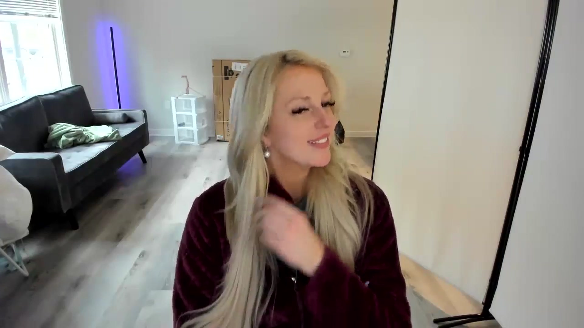 Gallery image thumbnail from Milk_Party's myfreecams stream on, 04/19/2024, 22:38 image 13 of 20