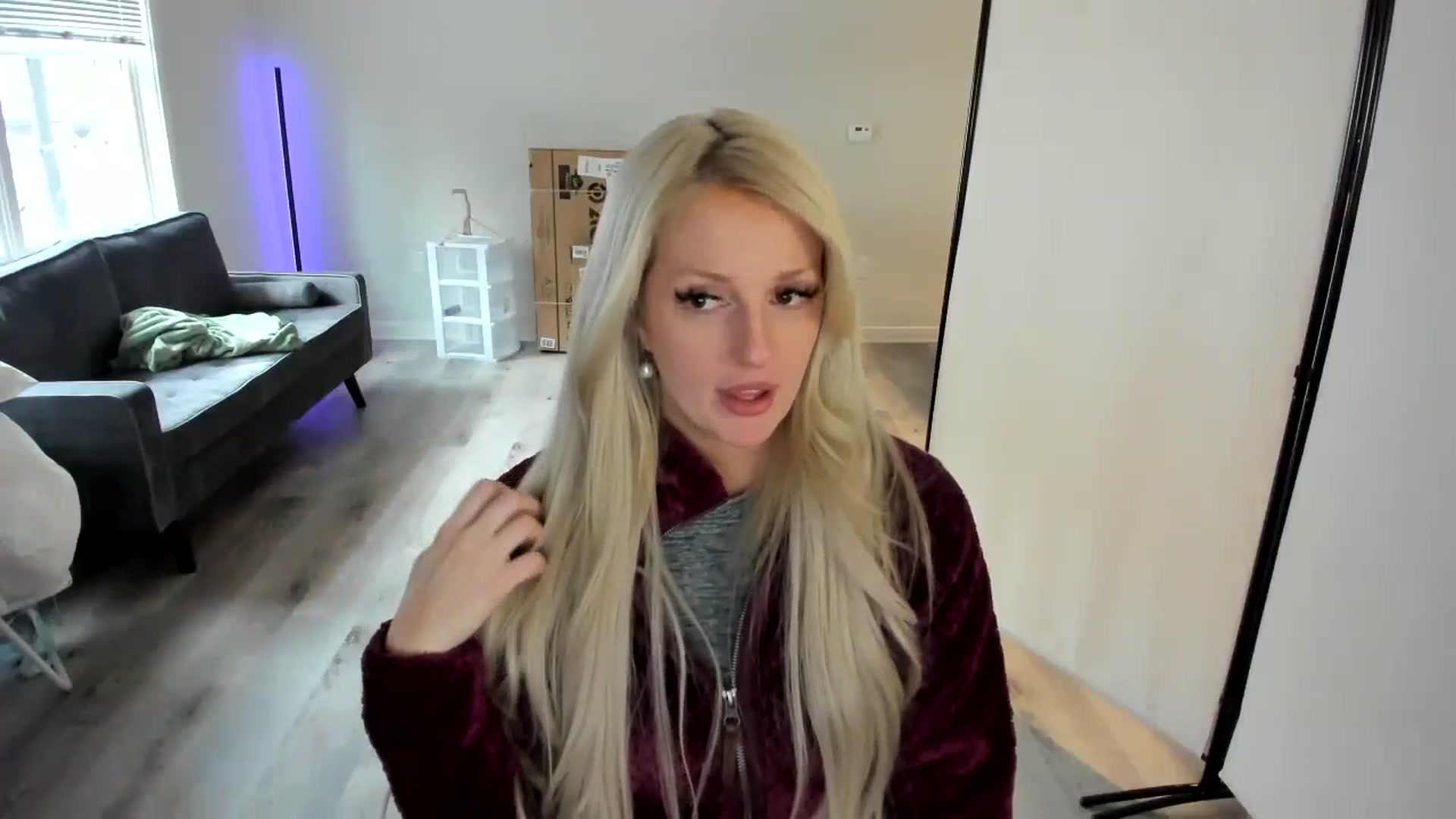 Gallery image thumbnail from Milk_Party's myfreecams stream on, 04/19/2024, 22:38 image 4 of 20
