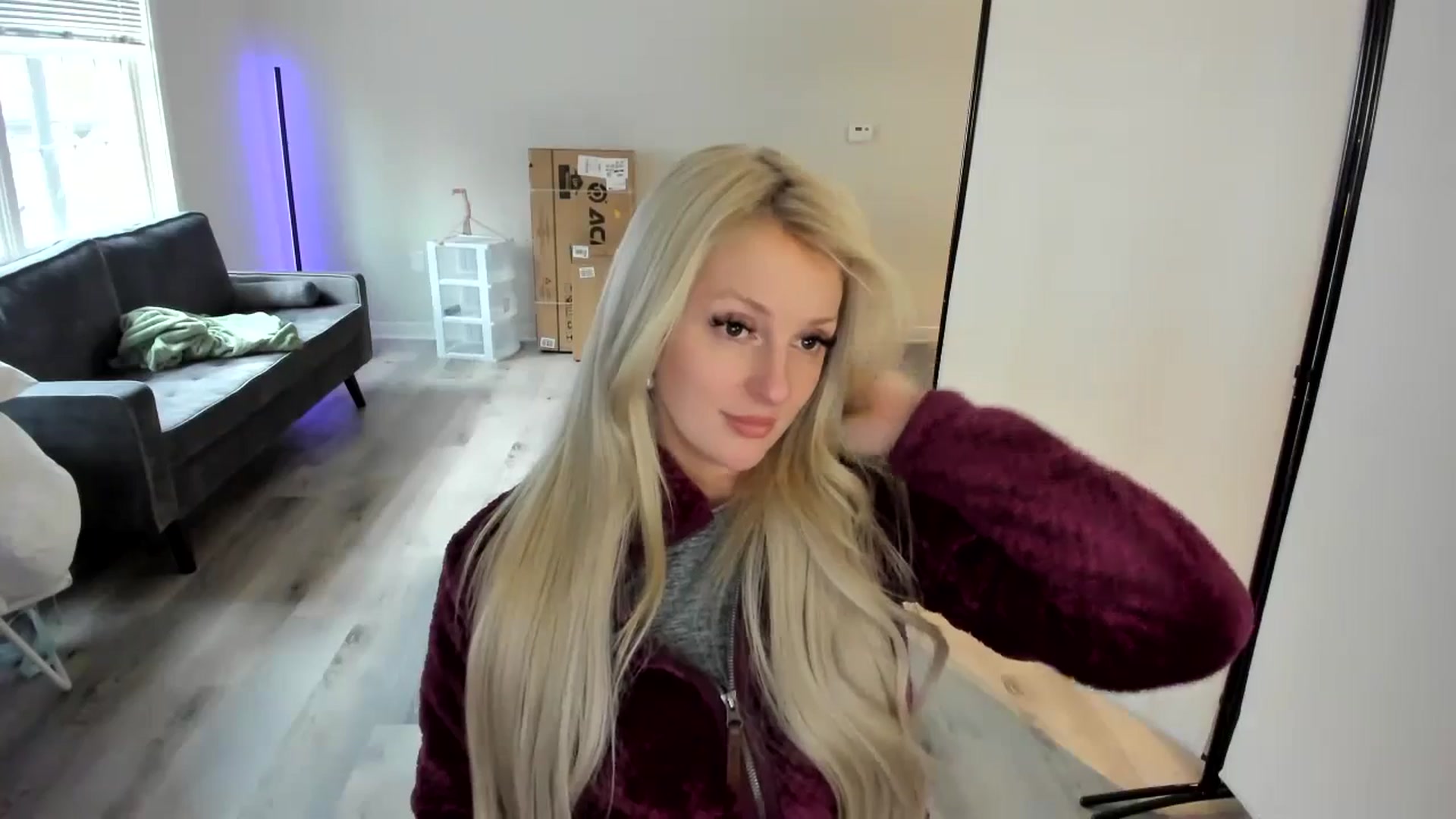 Gallery image thumbnail from Milk_Party's myfreecams stream on, 04/19/2024, 22:38 image 9 of 20