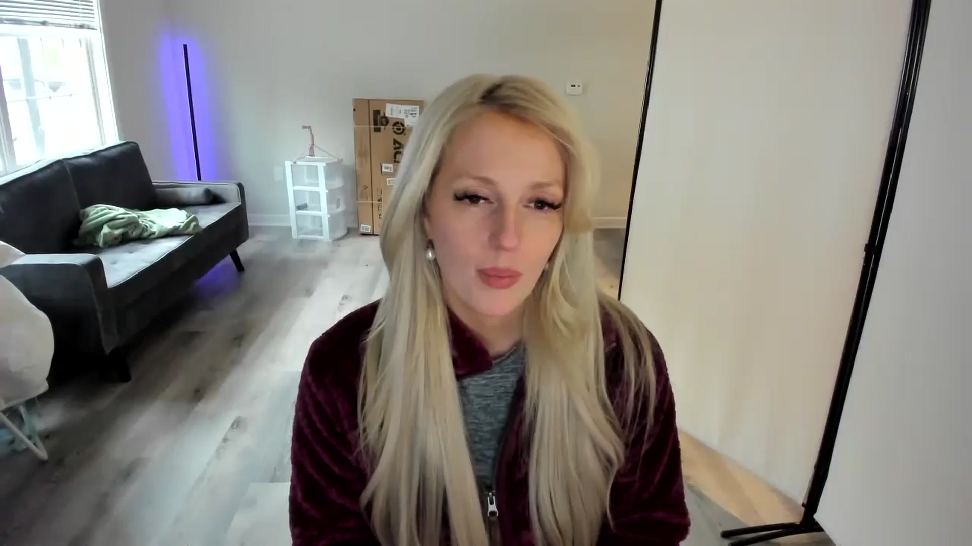 Gallery image thumbnail from Milk_Party's myfreecams stream on, 04/19/2024, 22:38 image 12 of 20